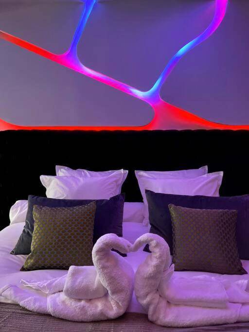 Photo du logement - Krystalisya Room Suite Spa Privatif Sauna Jacuzzi Siege Massant - Marseille