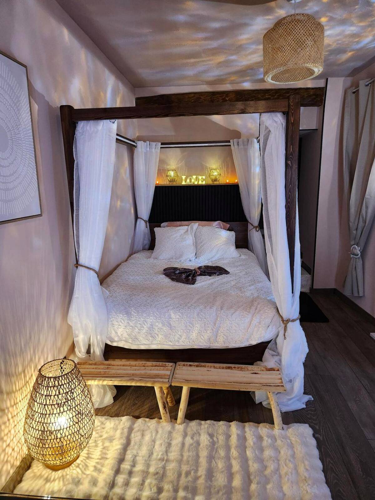 Photo du logement - Loveroom Romantique La Mure