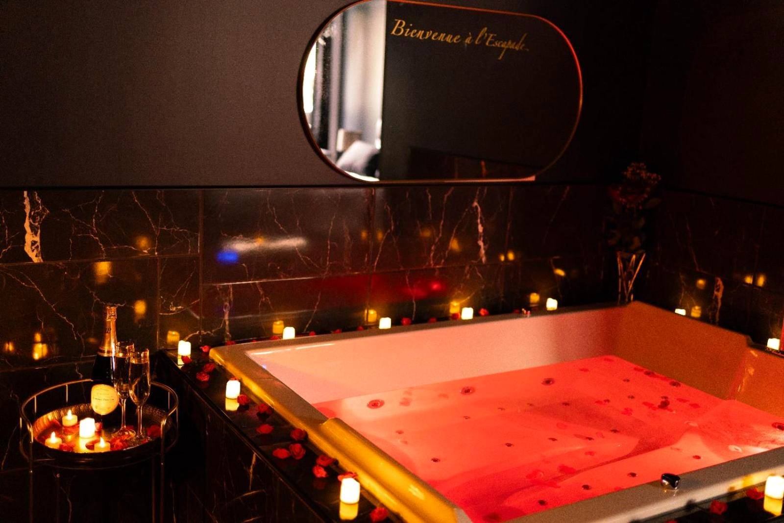 Photo du logement - Love Room Chic Lescapade à Cherbourg - Cherbourg - en - Cotentin