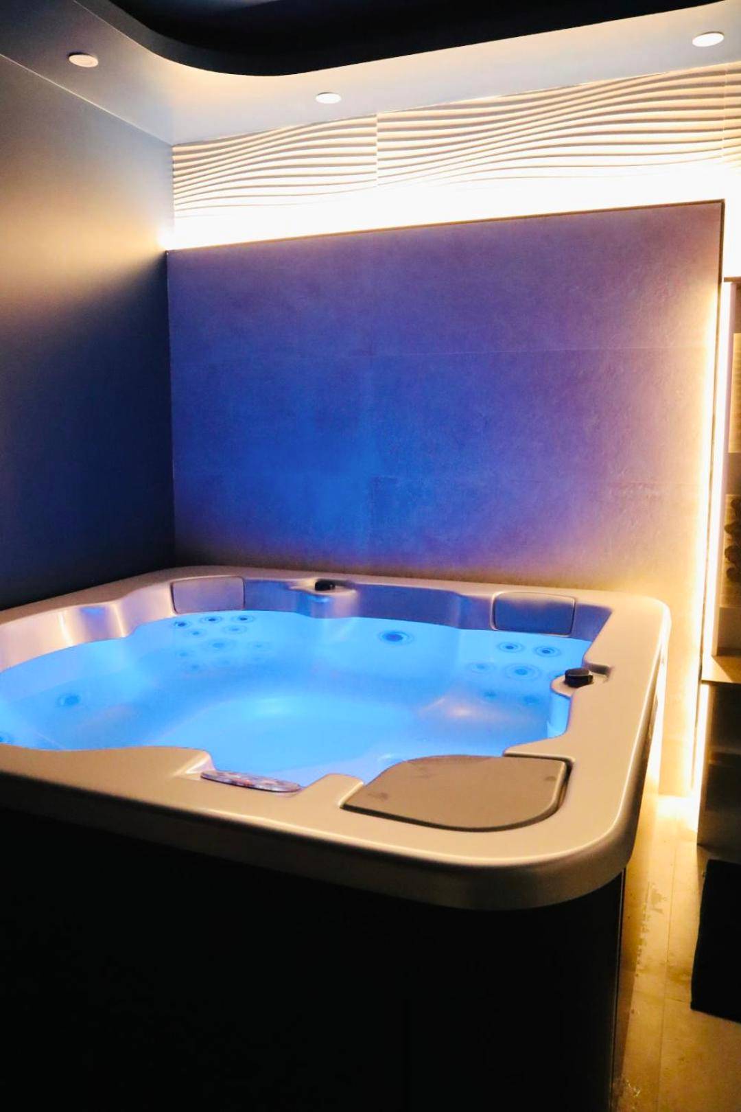 Photo du logement - Suite Jacuzzi privatif Li Li et Rose
