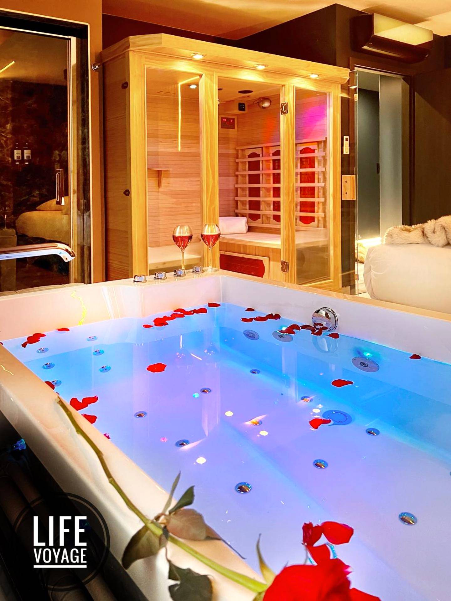 Photo du logement - LIFE VOYAGE & SPA - Strasbourg's City Center Luxury Experience