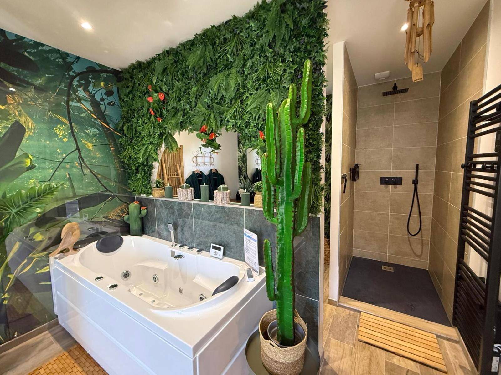 Autre vue interieure - Lodge de la Jungle avec Spa - Nanteuil - lès - Meaux