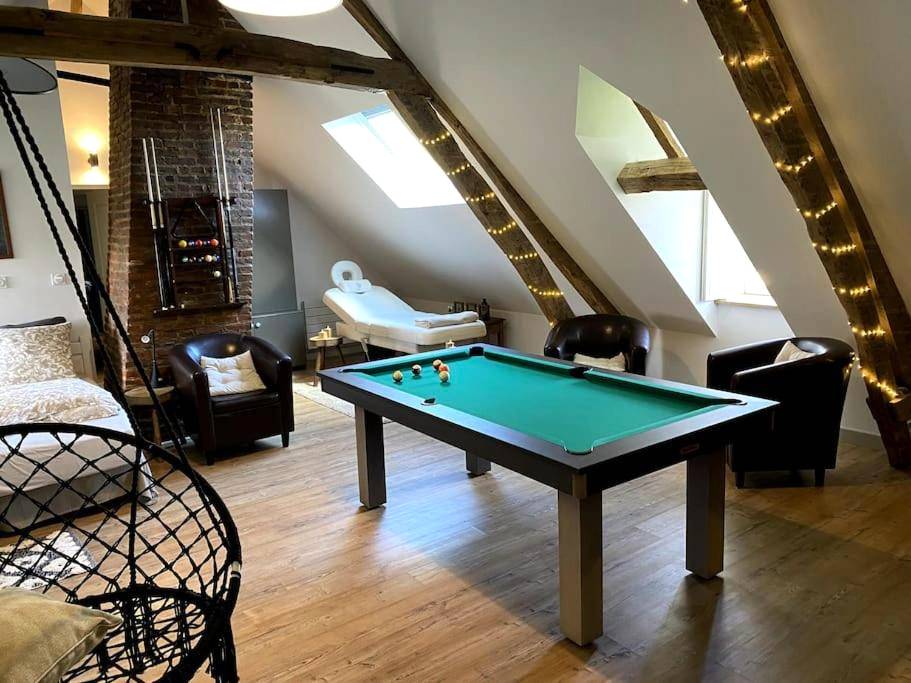 Photo du logement - Loft Romantique - Balnéo - Billard - Massage