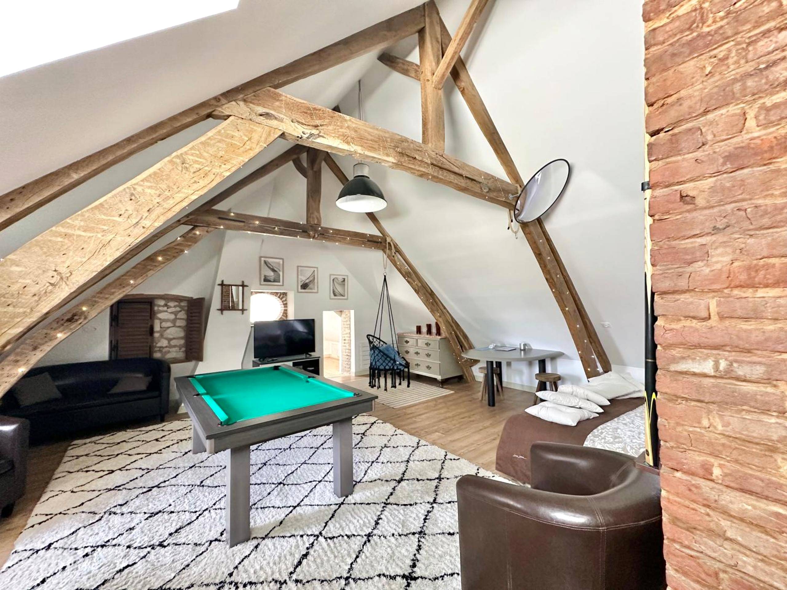 Photo du logement - Loft Romantique - Balnéo - Billard - Massage
