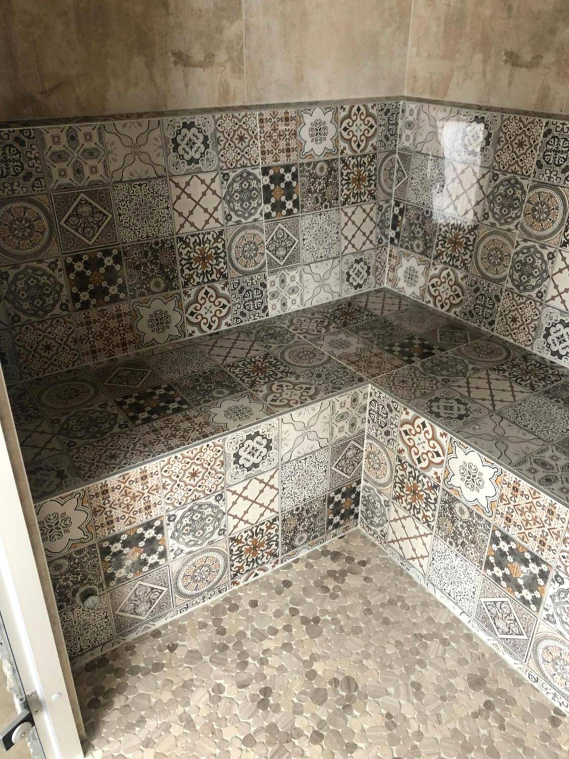 Douche à l'italienne et sauna vitré - LE LOFT A BULLES (85m2 Jacuzzi Hammam Billiard Bar Douche Sauna)