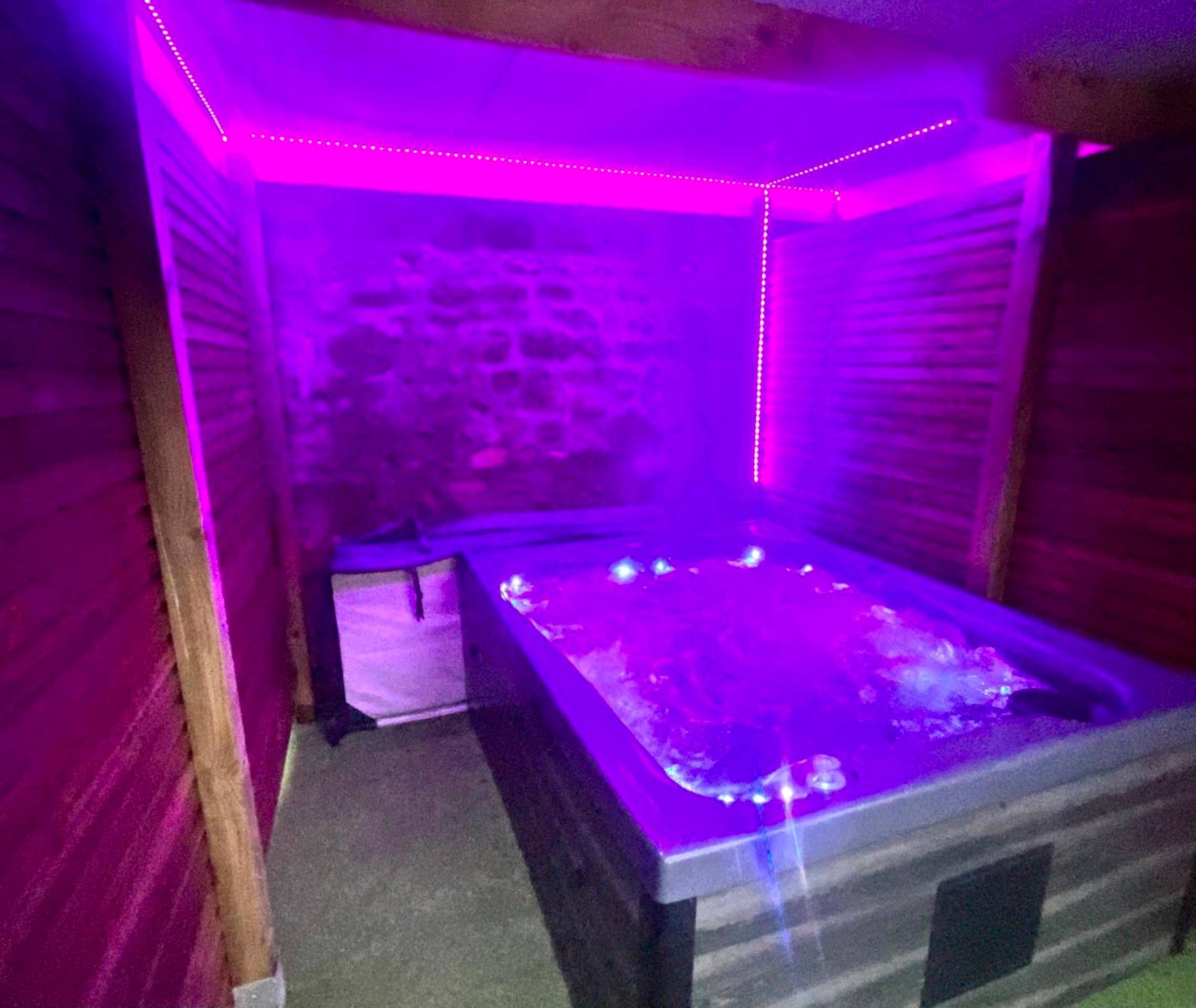 Vue du logement - Love Room Avranches - Beau Loft room proche mont saint Michel jaccuzi illimité en plein centre Avranches