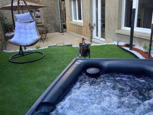 Vue du logement - Beau Loft room proche mont saint Michel jaccuzi illimité en plein centre Avranches