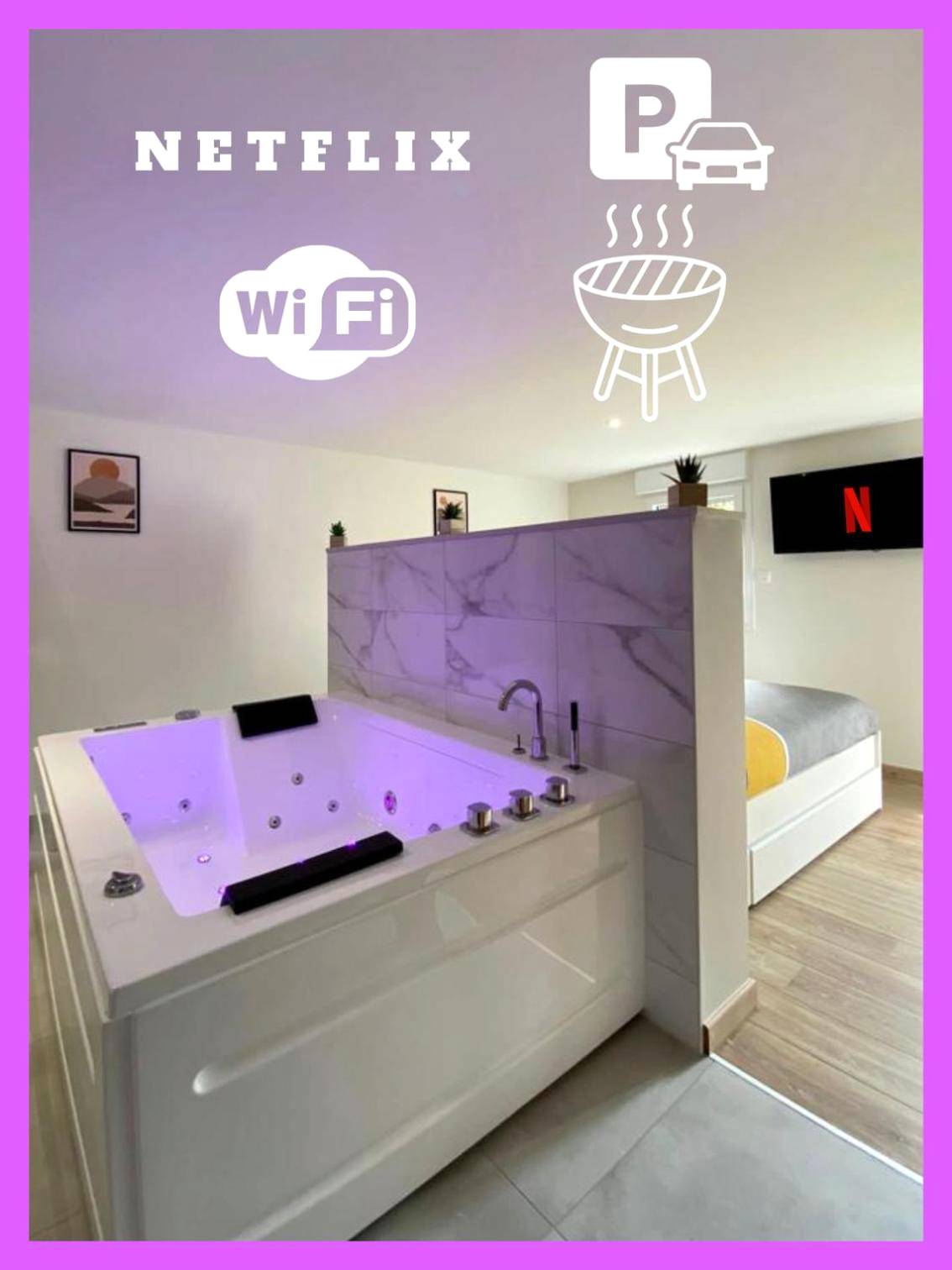 Jacuzzi privatif avec éclairage violet - Love Room Bressuire - LOFT Jardin et Spa