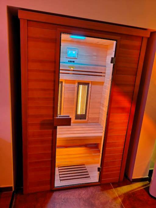 Photo du logement - Le Loft Lens : Jacuzzi - sauna - hammam - Lens