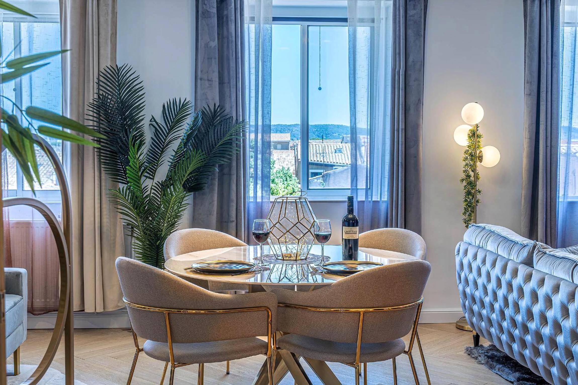 Photo du logement - Magnifique loft / spa en face de la cathédrale ! - Narbonne