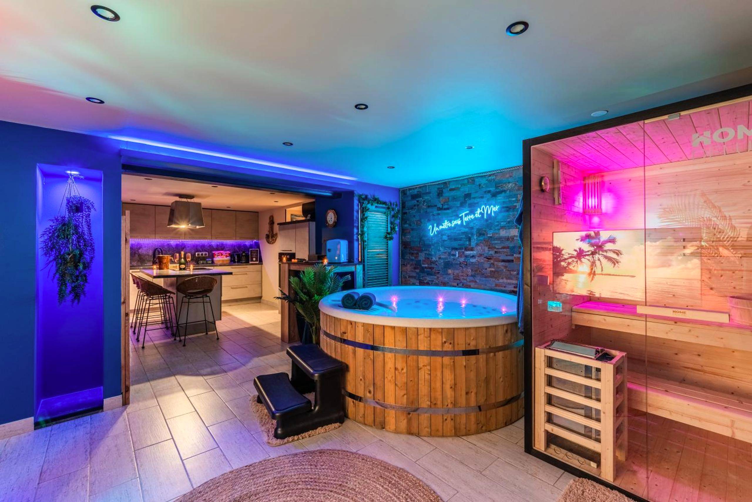 Espace bien - être avec jacuzzi et sauna - Love Room Herrlisheim - Loft SPA privatif 2 - 4 pers - Jacuzzi & Sauna près...