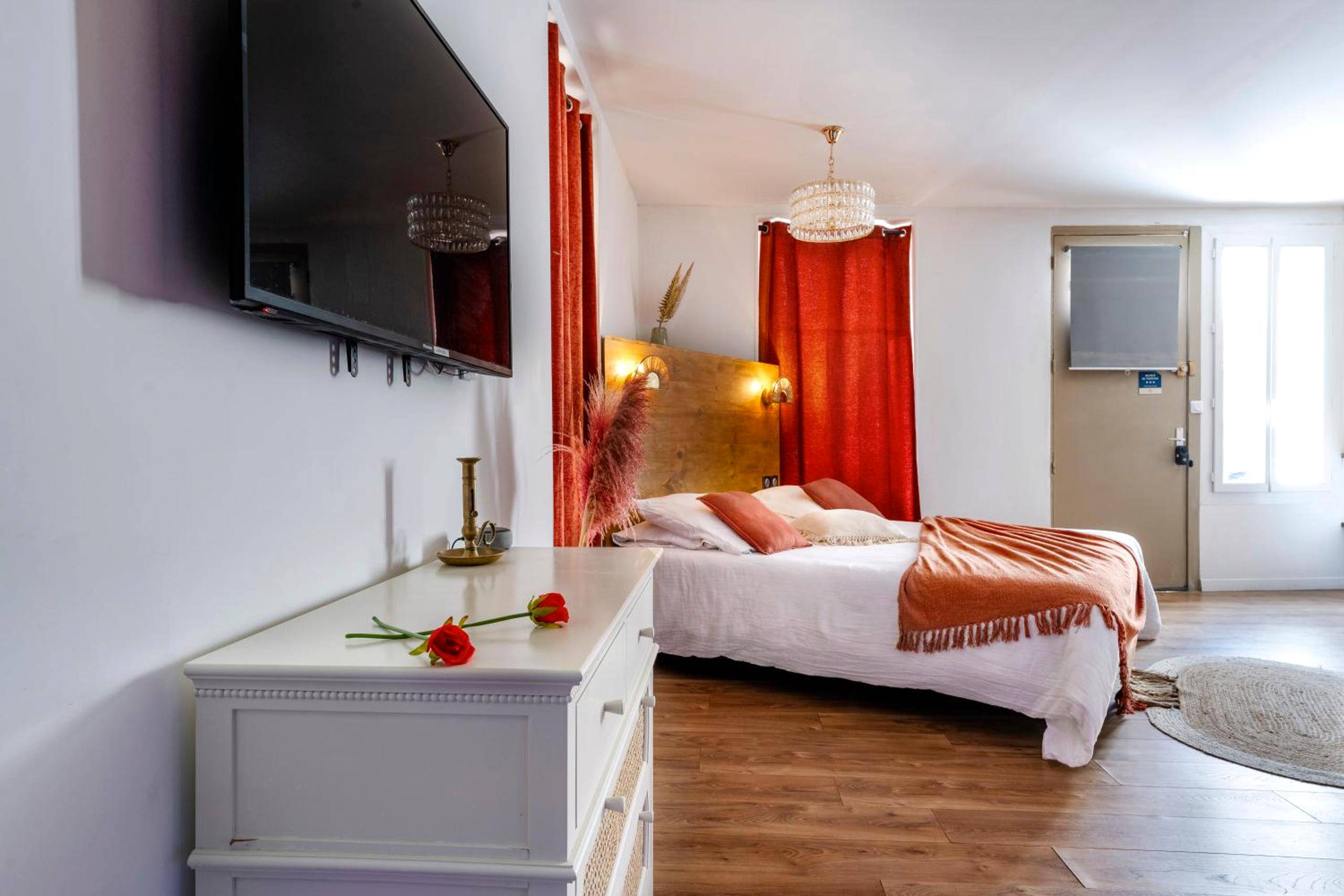 Photo du logement - Loft Romantique - Spa Privatif - Spa Noctambulles