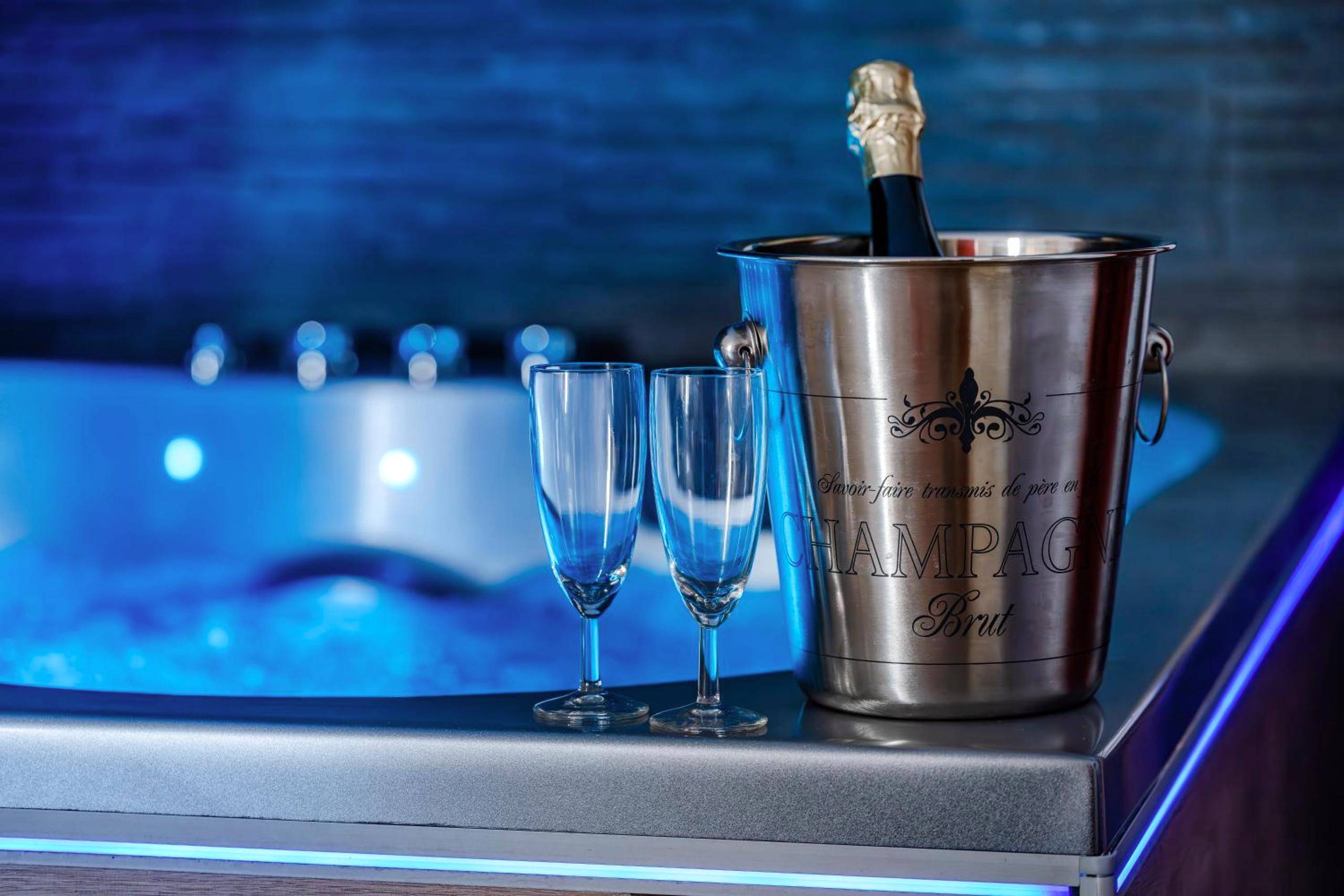 Photo du logement - Loft Romantique - Spa Privatif - Spa Noctambulles