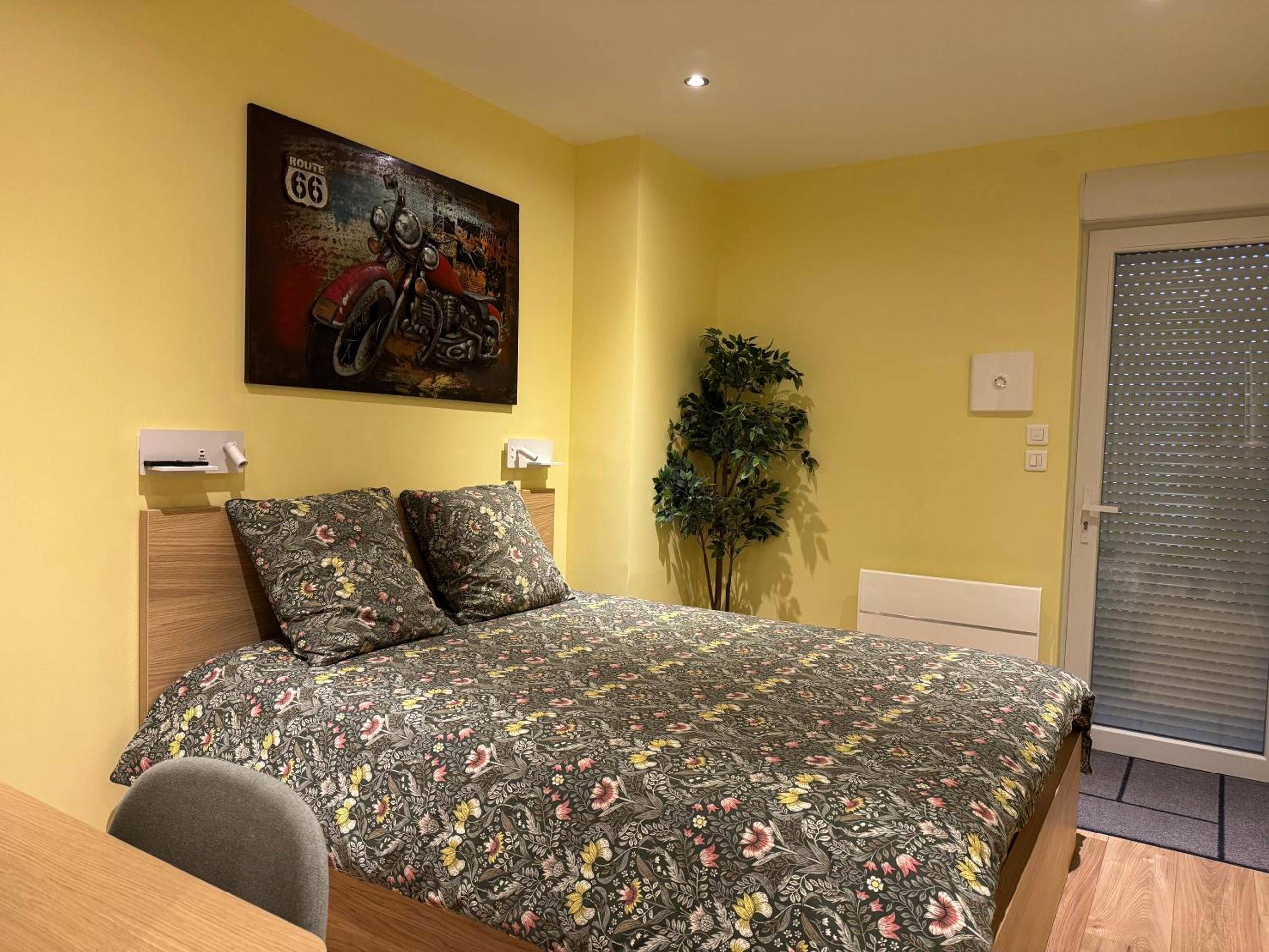 Photo du logement - Loft Spa Reims - fr 250m2 privatifs, piscine intérieure chauffée, spa et parking - Reims