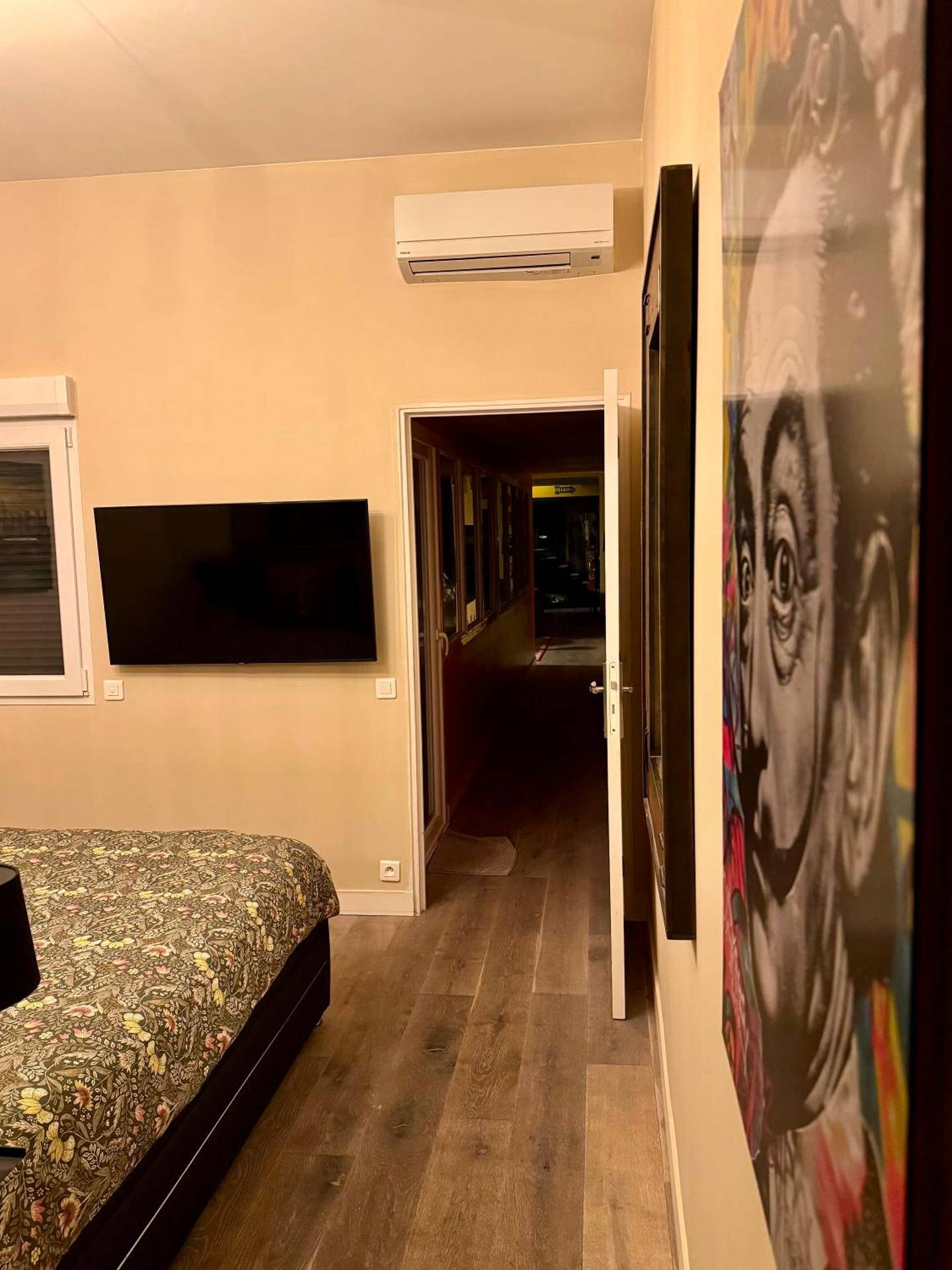 Photo du logement - Loft Spa Reims - fr 250m2 privatifs, piscine intérieure chauffée, spa et parking