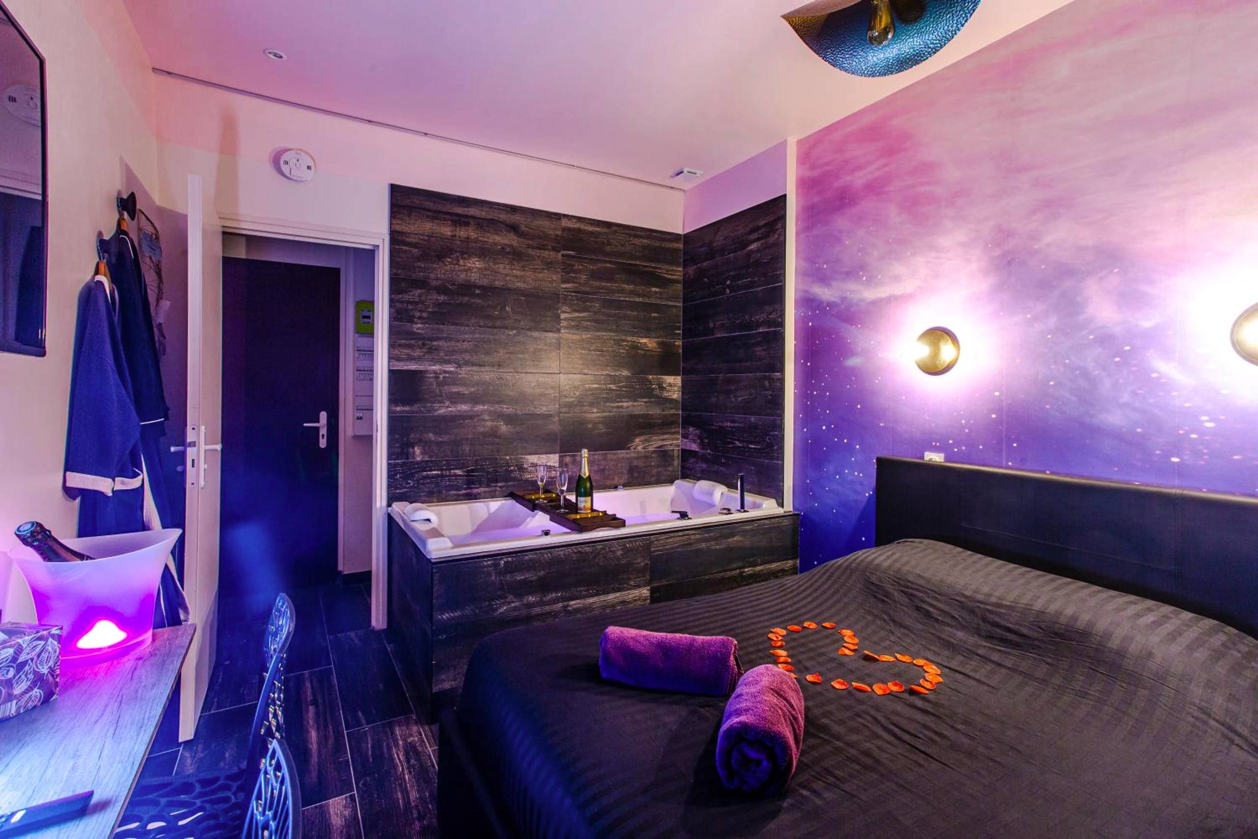 Vue du logement - LOVE ROOM - SPECIAL AMOUREUX - HYPER CENTRE - Lorient