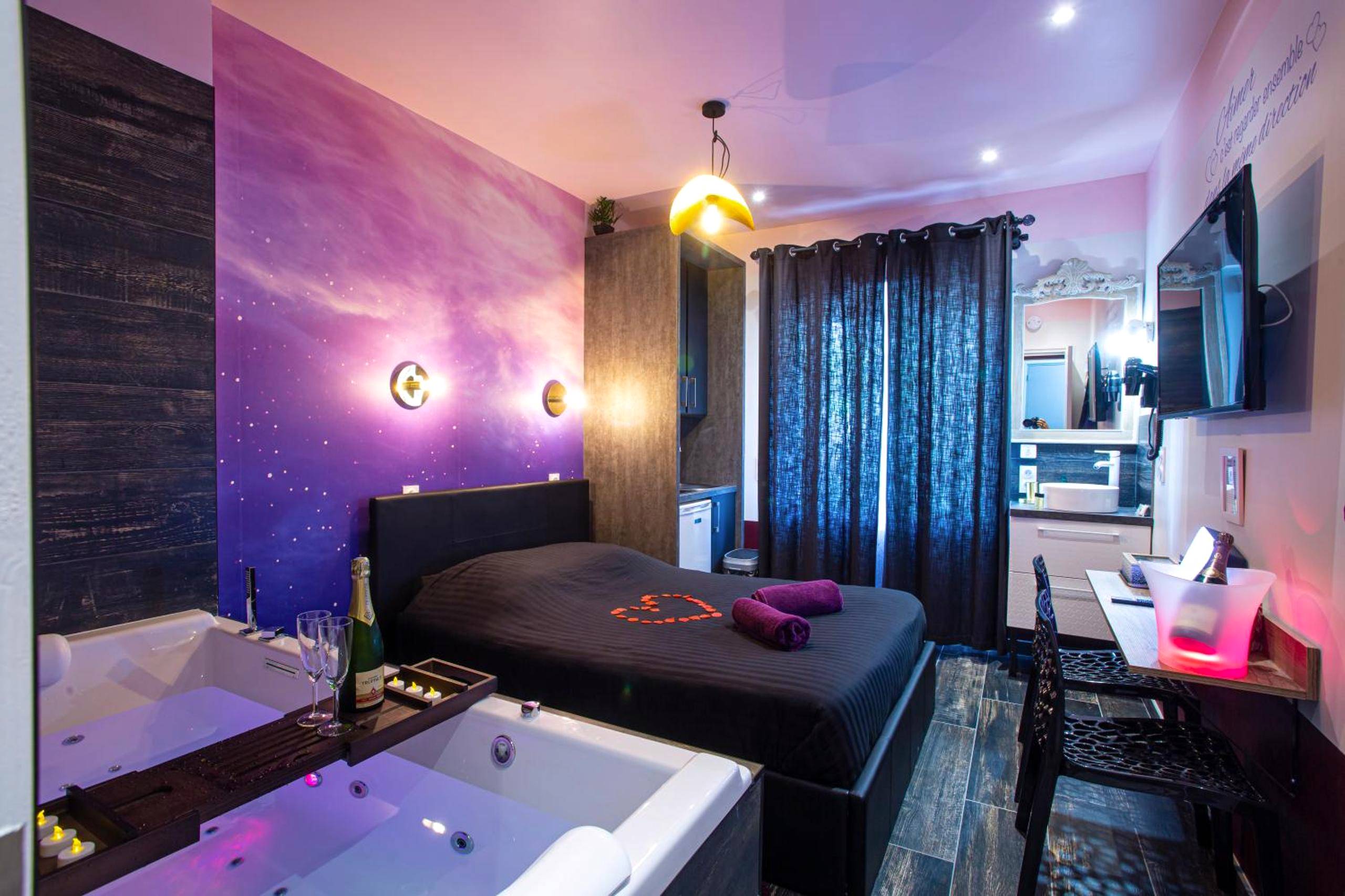 Vue du logement - LOVE ROOM - SPECIAL AMOUREUX - HYPER CENTRE - Lorient