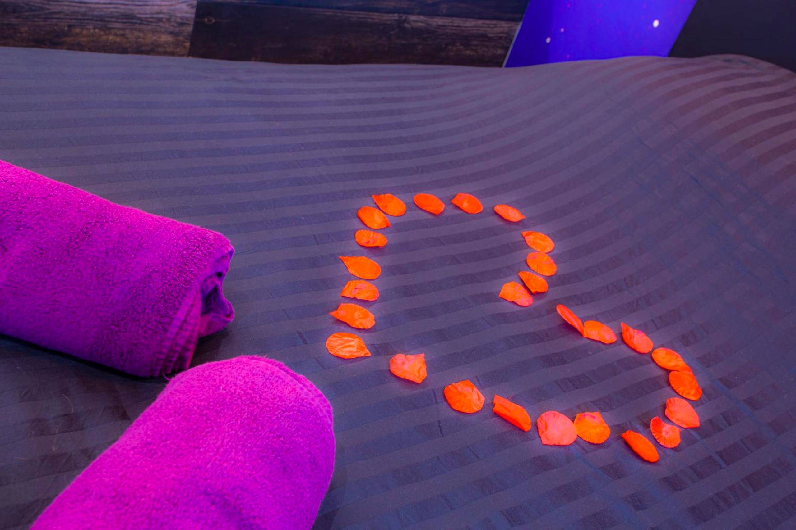 Photo du logement - LOVE ROOM - SPECIAL AMOUREUX - HYPER CENTRE - Lorient