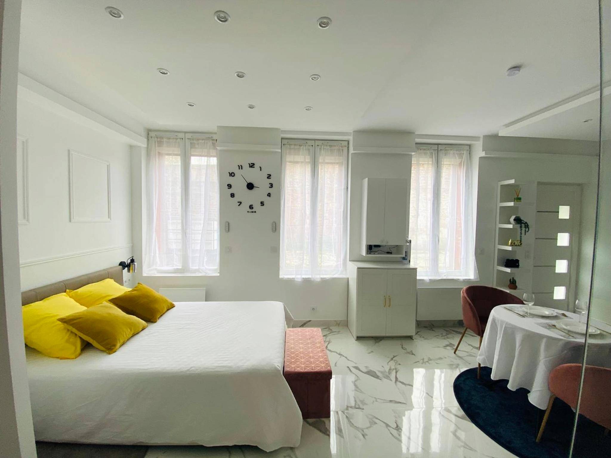 Photo du logement - LOTUS - Studio équipé, Balnéo, Wi - Fi, Hypercentre