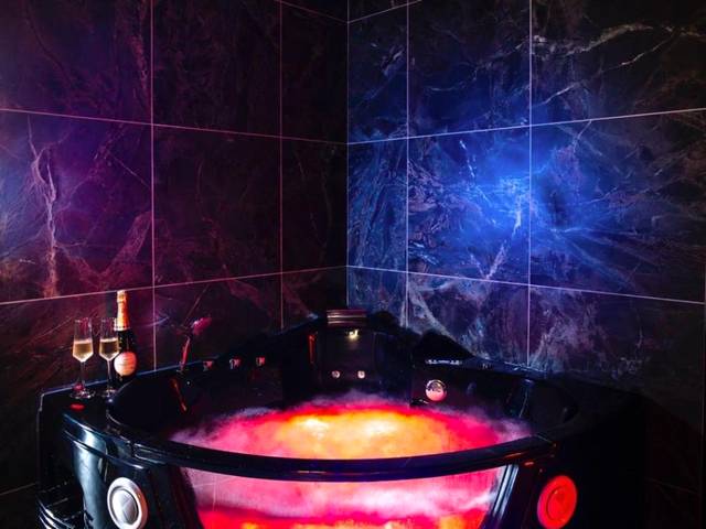 Vue interieure - Lôuve - Moi Love Room & Spa