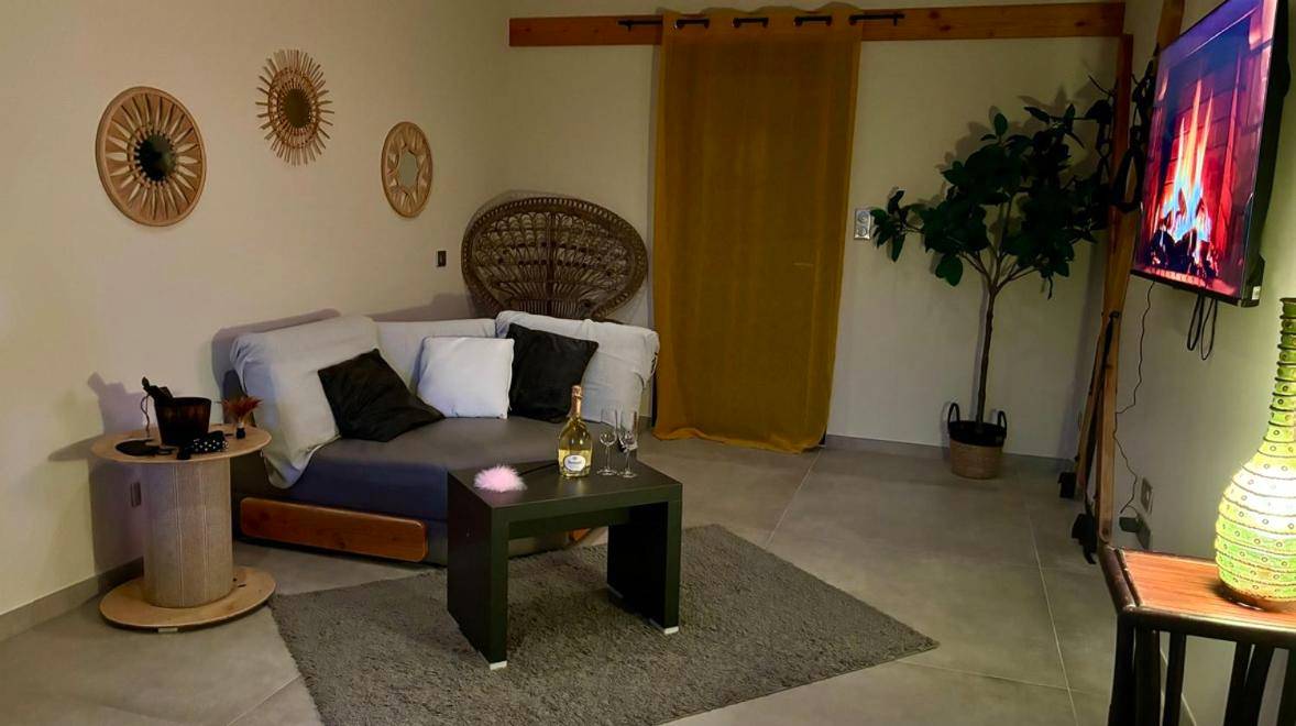 Photo du logement - LOV'ARDECHE - Gîte Balnéo Glamour