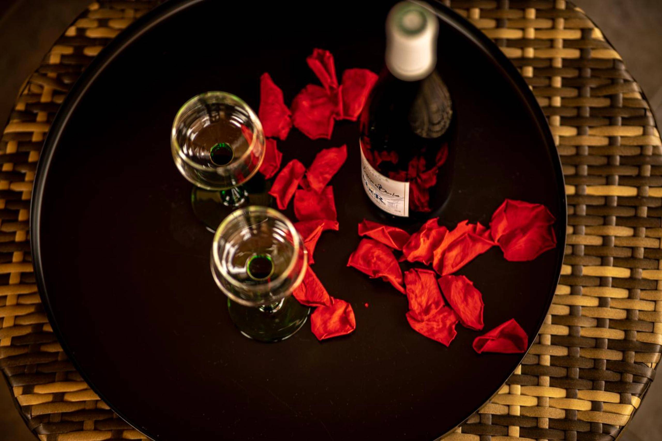 Photo du logement - Love industrie & spa - Suite Romantique en Alsace - Spa privatif et garage