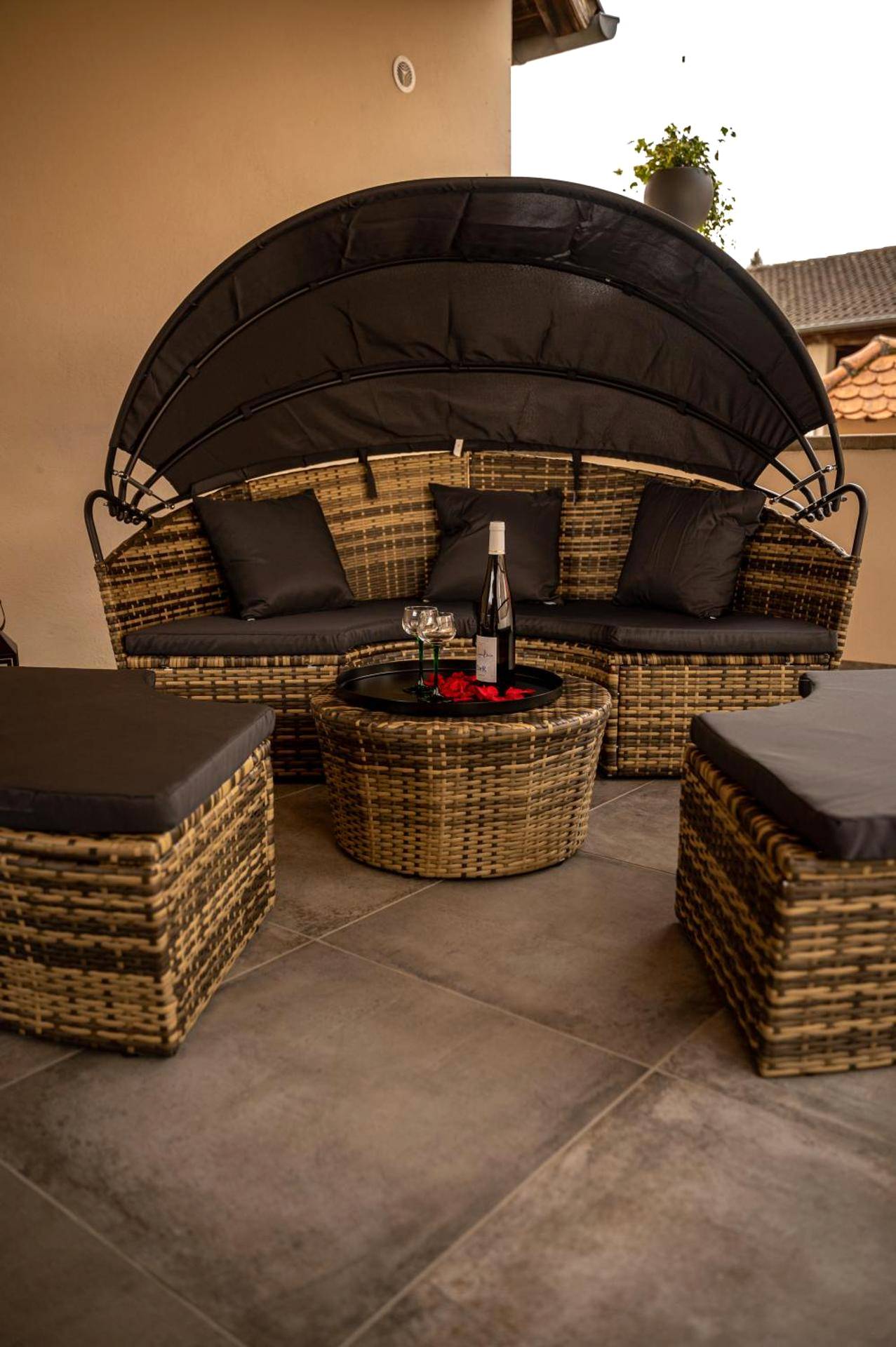 Photo du logement - Love industrie & spa - Suite Romantique en Alsace - Spa privatif et garage
