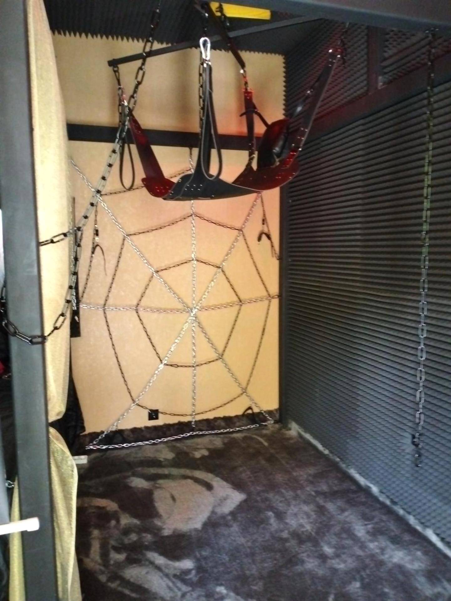 Photo du logement - la love interdite chez loveroomToulon, parking et wifi gratuits