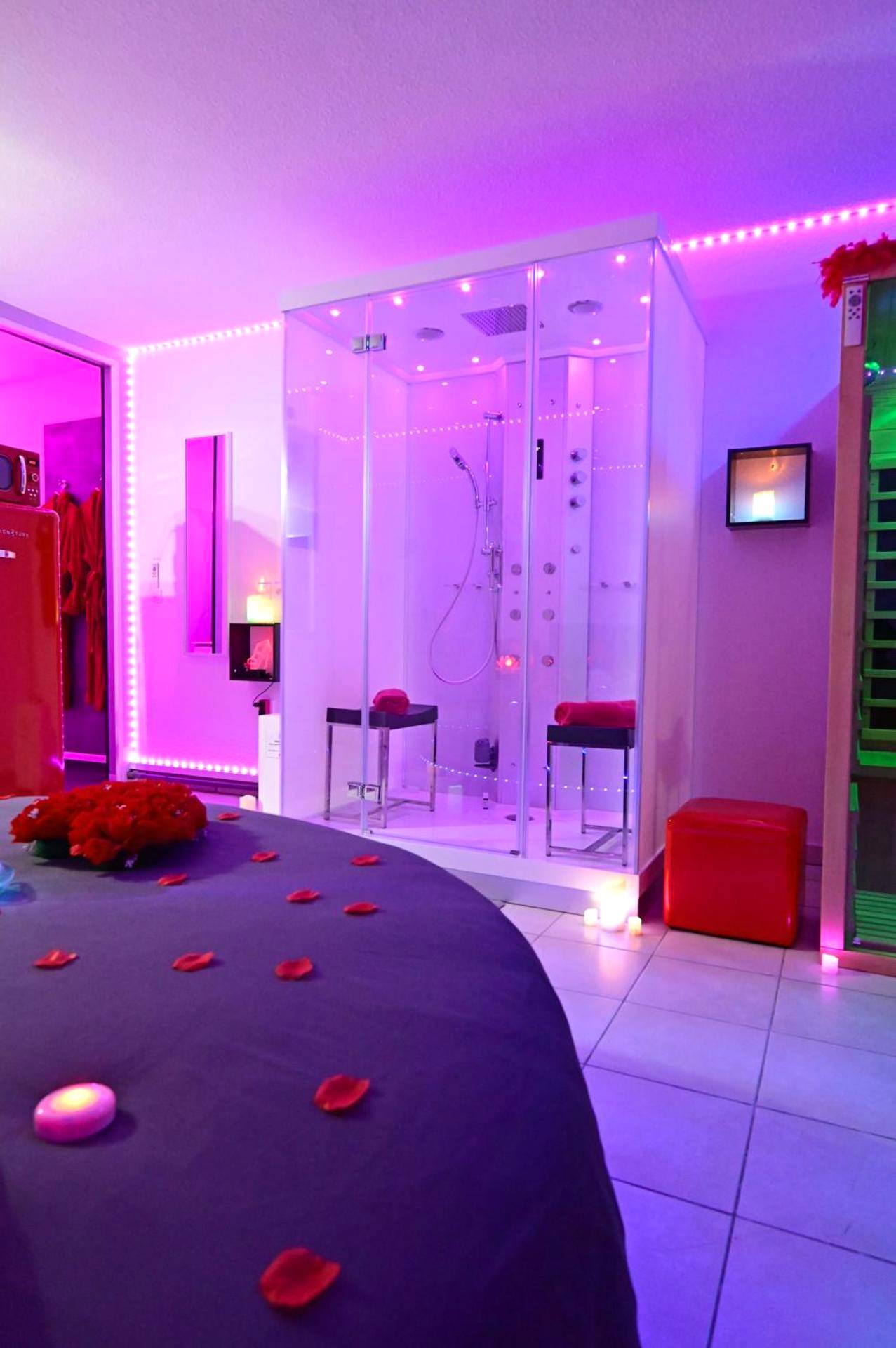 Photo du logement - Love Room à deux pas de l'Océan avec Hammam, Sauna et Bain à 2 Surprise garantie