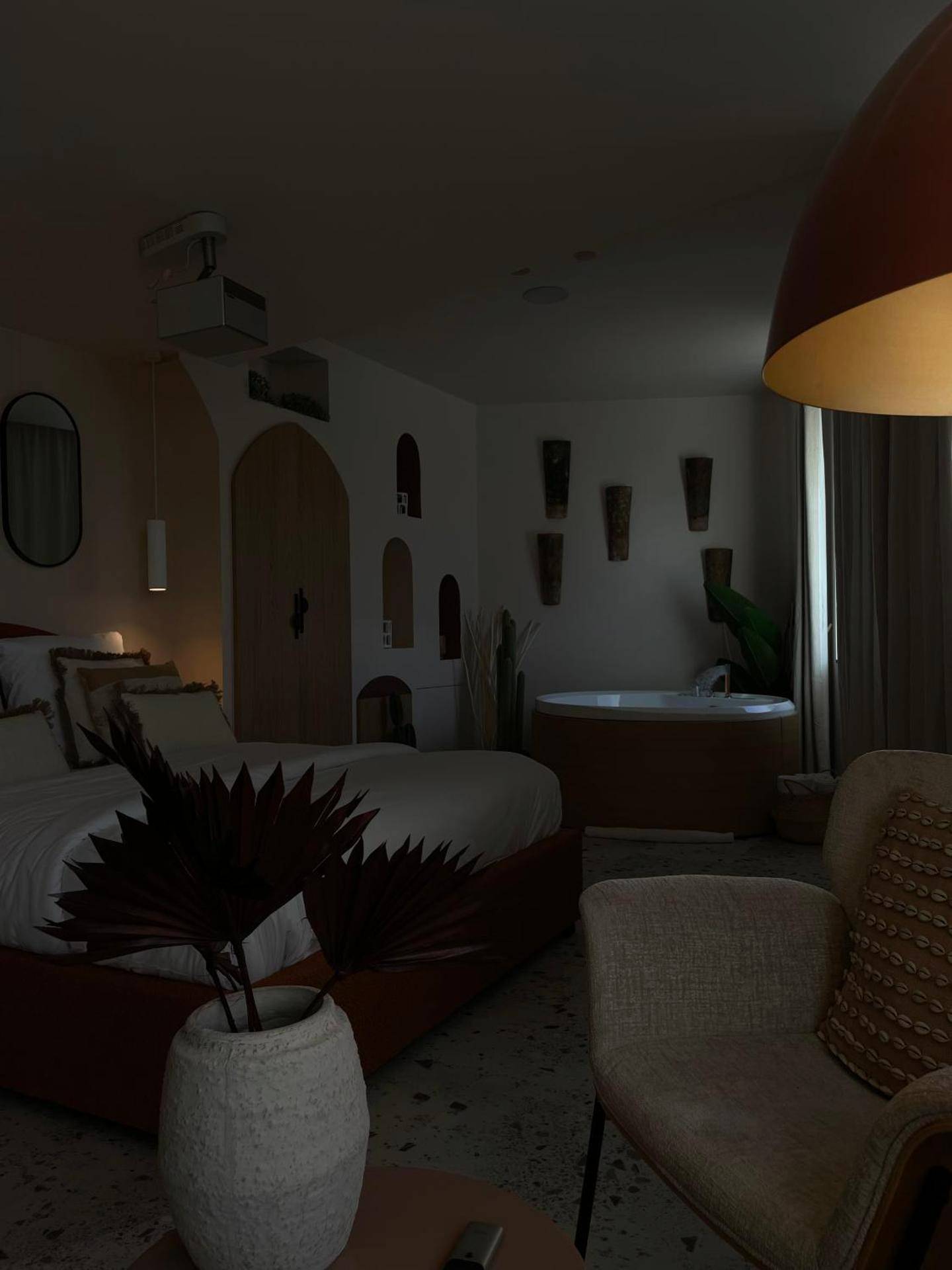 Photo du logement - Love Room Strasbourg, Sauna, Spa, Suite Ibiza, Évasion Romantique et Sensuelle - Strasbourg