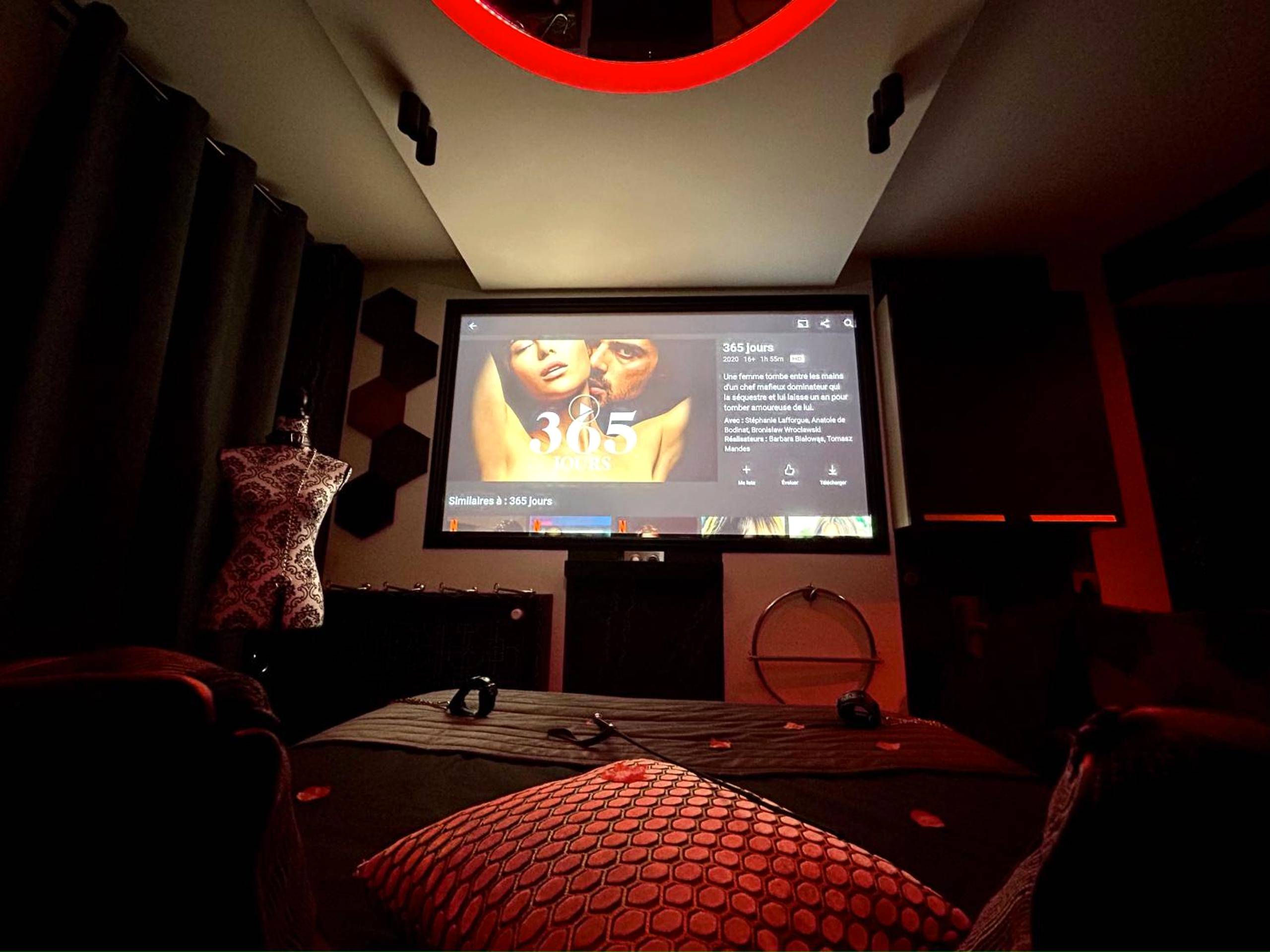 Photo du logement - Love & Sex Room: haut de gamme: avec SPA privatif