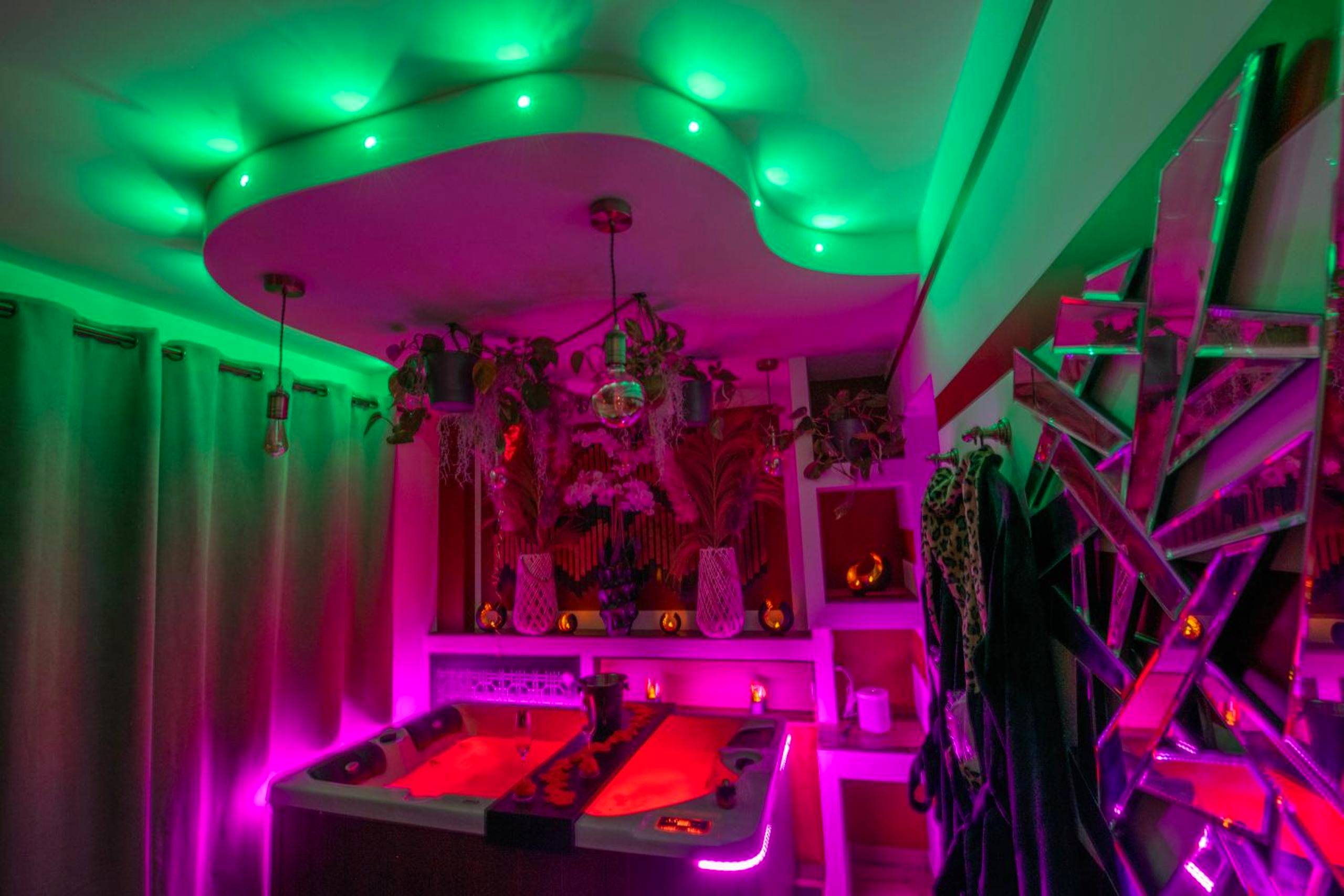Photo du logement - Love And Sex Room - Ferney - Voltaire