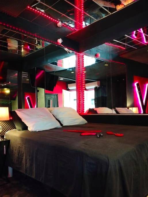 Photo du logement - la lovecoquine, chez loveroomtoulon , parking et wifi gratuits