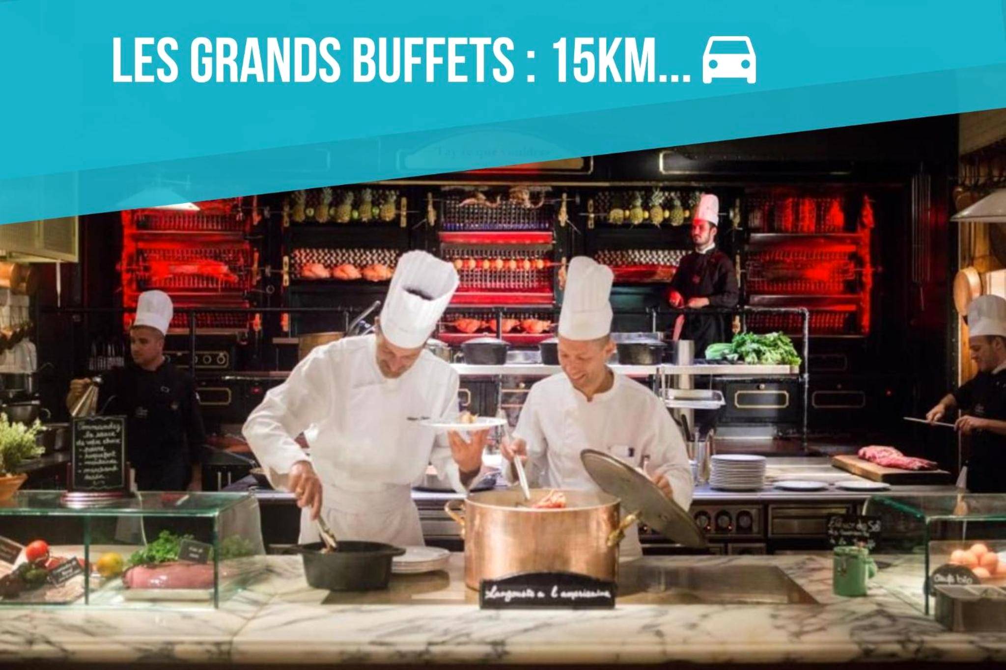 Cuisiniers en service dans un restaurant - Le Lovely Gruissanais - Balneo & Sauna