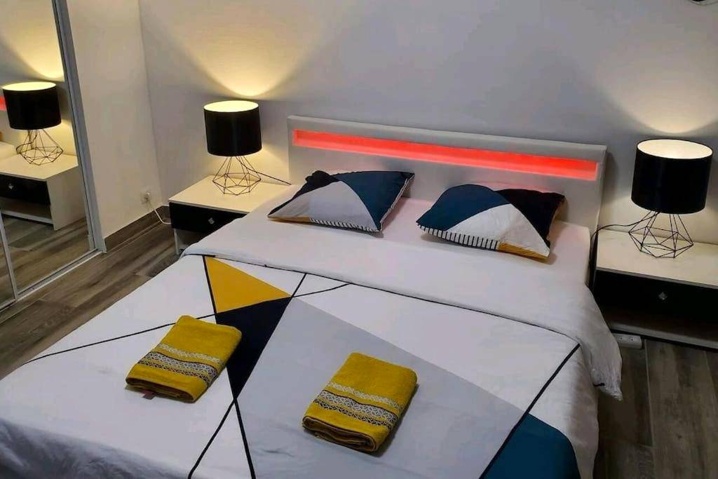 Photo du logement - LE LOVELYHOME au Centre ville avec SPA JACUZZI et SAUNA proche gare et parking gratuit - Colmar