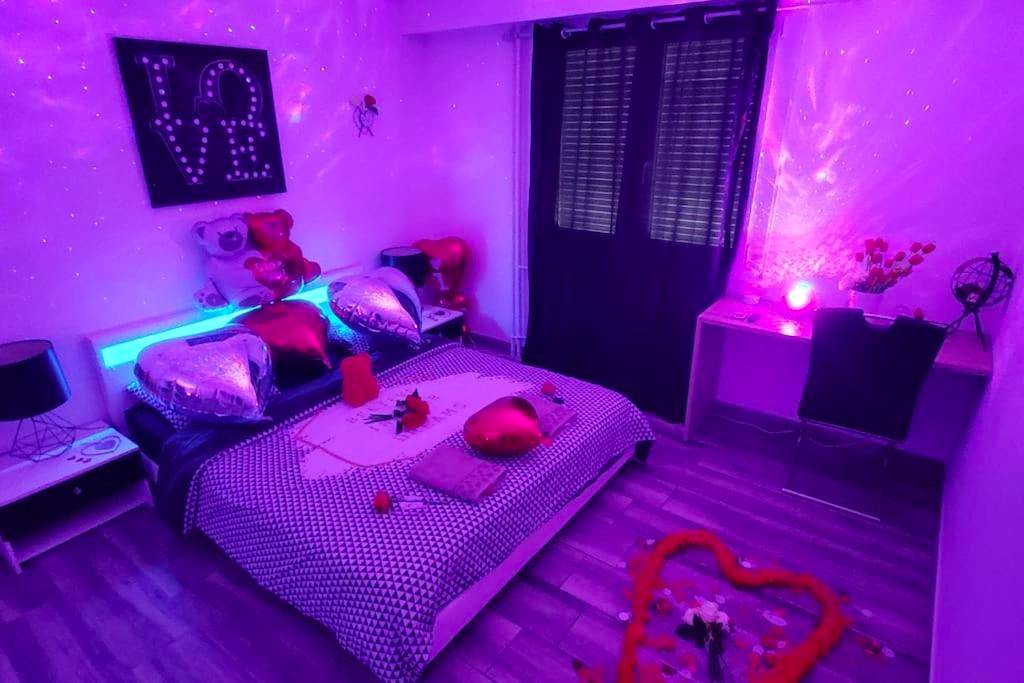 Photo du logement - LE LOVELYHOME au Centre ville avec SPA JACUZZI et SAUNA proche gare et parking gratuit