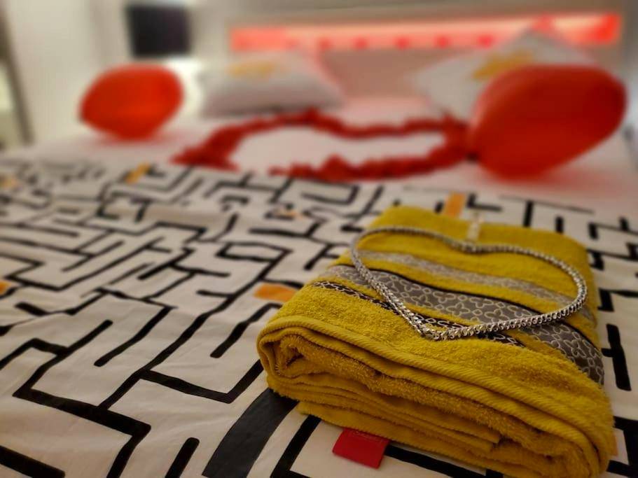 Photo du logement - LE LOVELYHOME au Centre ville avec SPA JACUZZI et SAUNA proche gare et parking gratuit