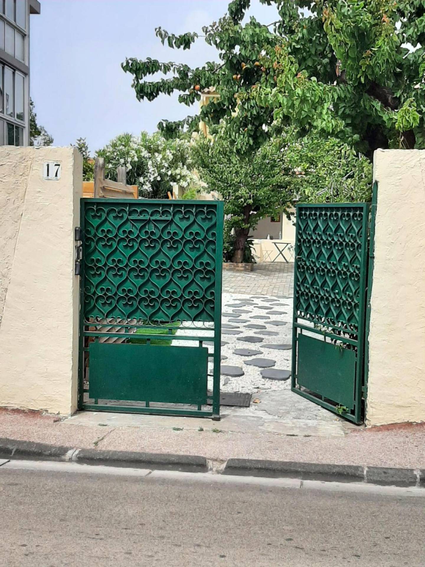 Photo du logement - la loveRomantique chez loveroomtoulon, parking et wifi gratuits