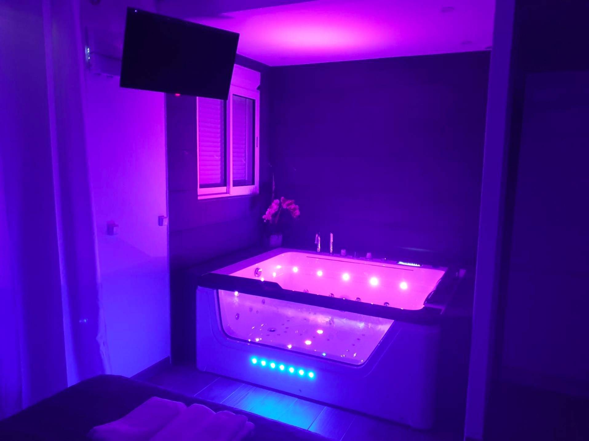 Photo du logement - Love Suite and SPA - CANNES - Cannes