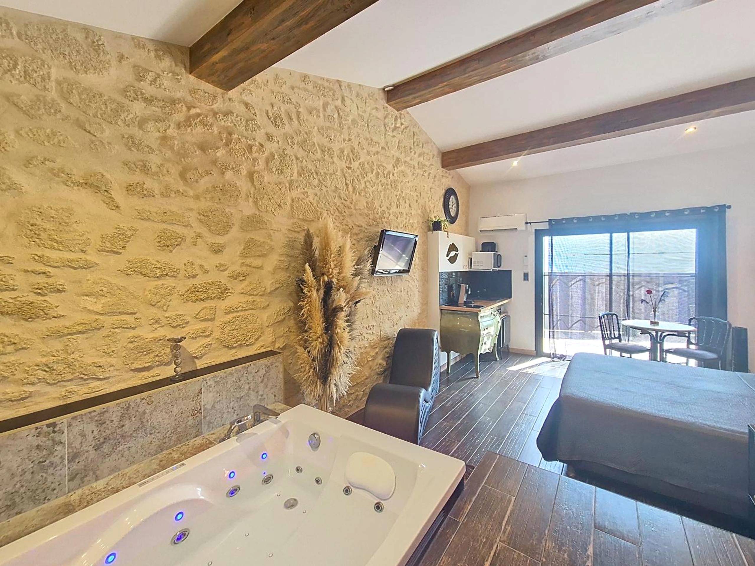 Photo du logement - Le Lovy , Studio indépendant avec Jacuzzi