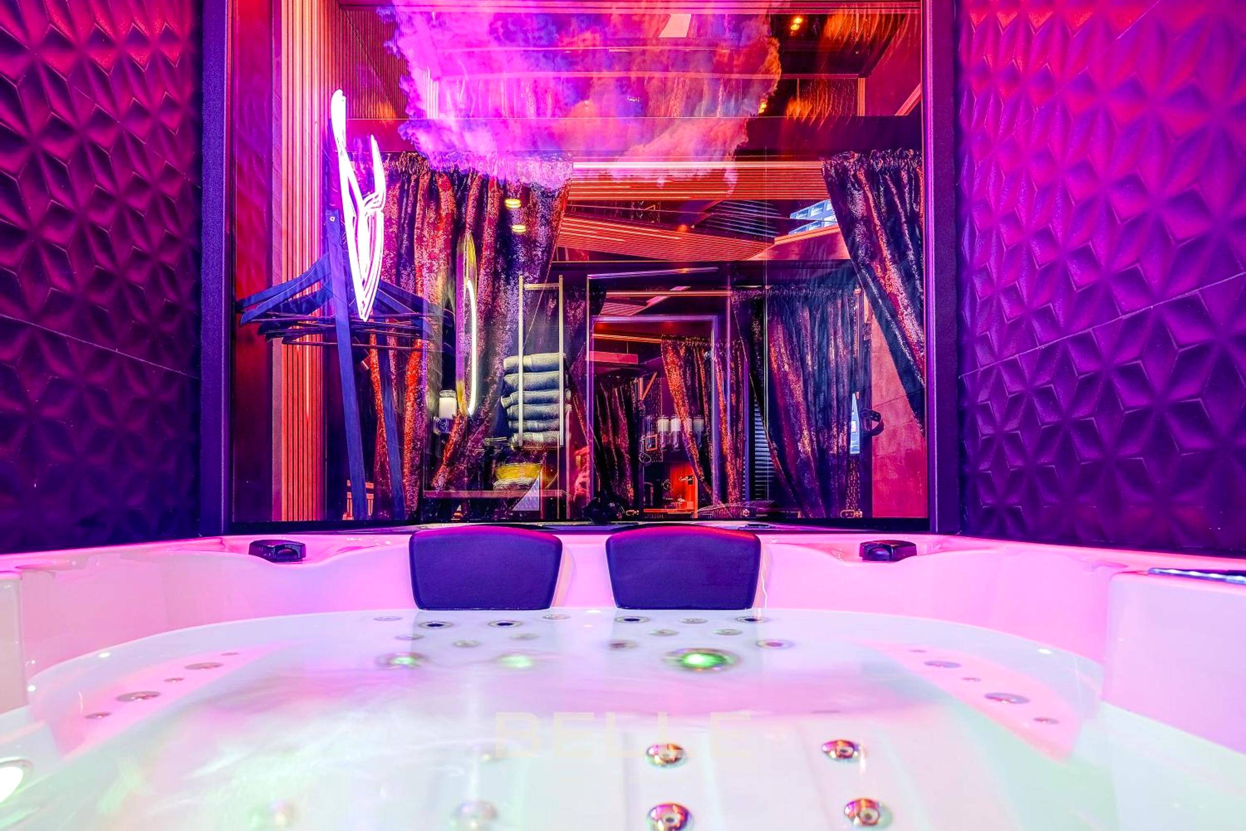 Photo du logement - Luxuria - Jacuzzi et Hammam