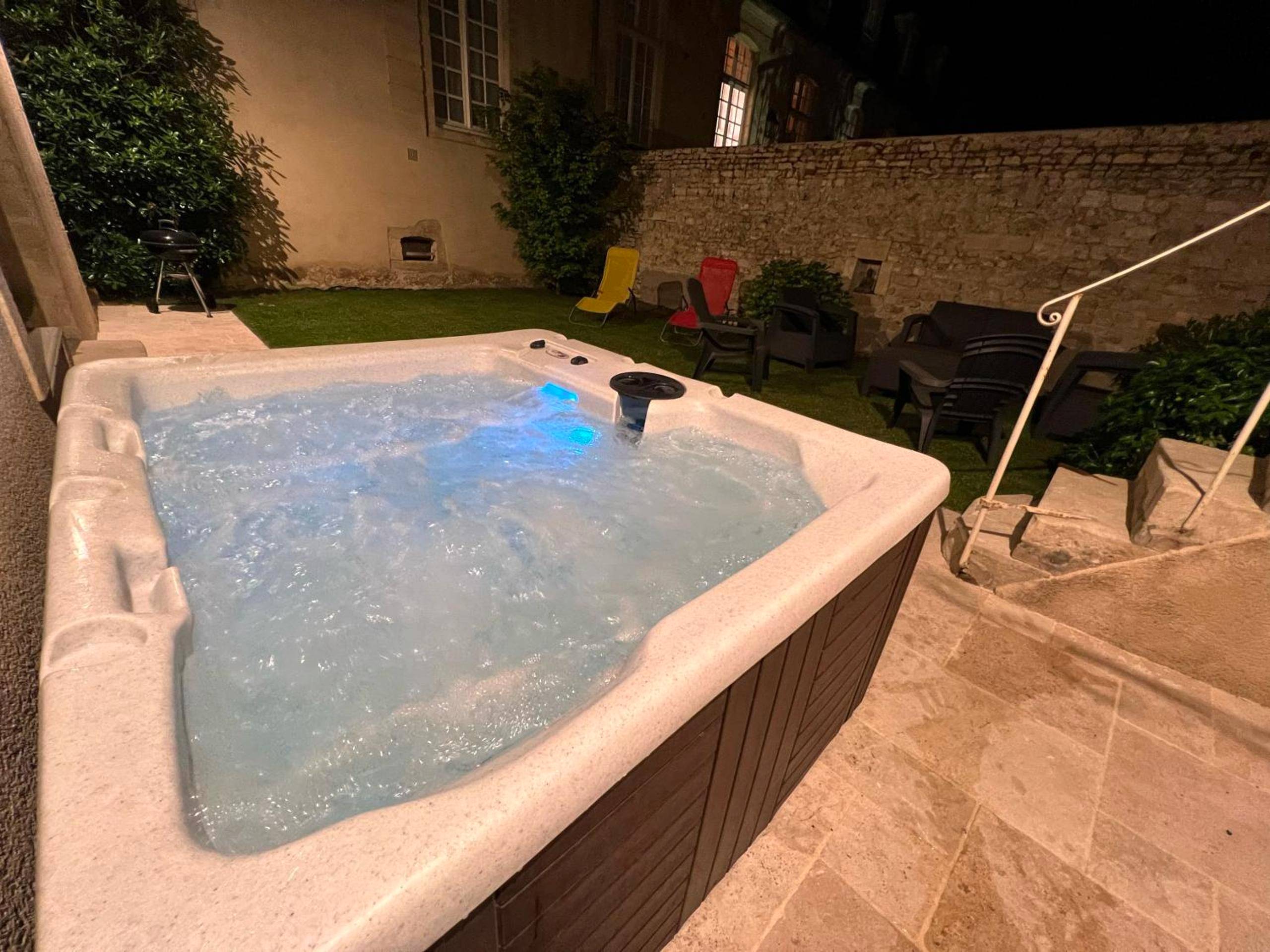 Photo du logement - Maison d'Alice - avec SPA - Bayeux