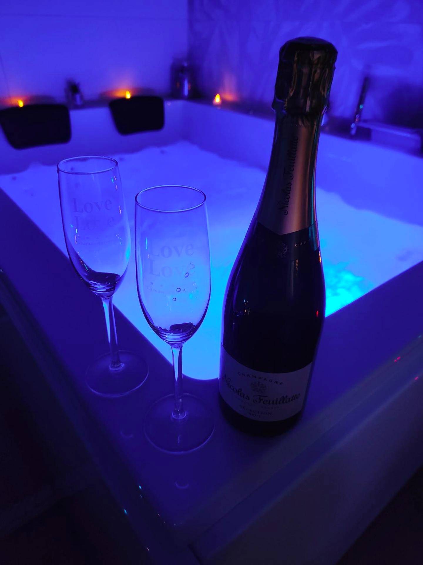 Photo - Gite Romantique avec Espace Balnéo et Ciel Etoilé "La Maison du Bonheur Saint Germer de Fly"...