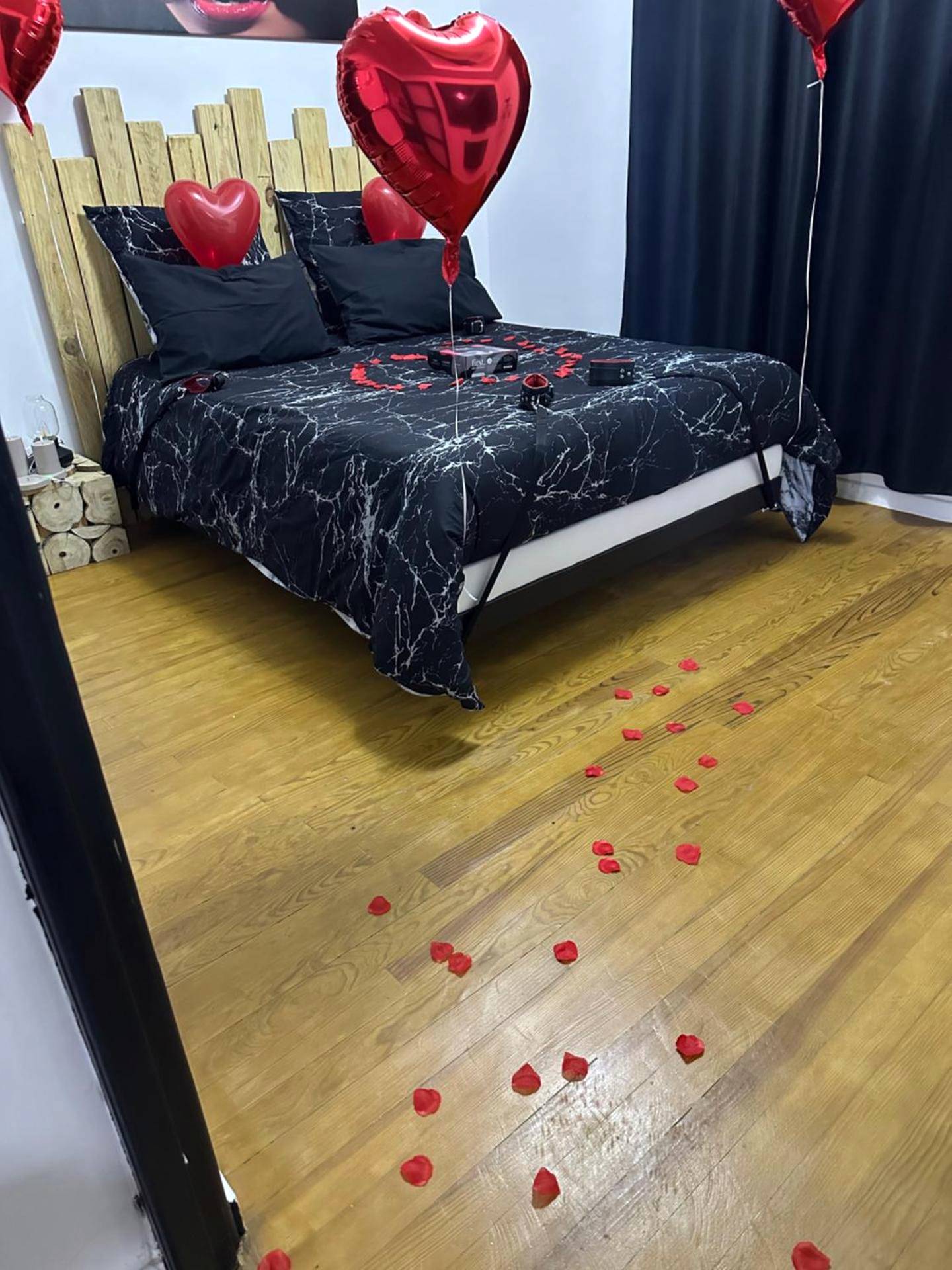 Photo du logement - La Maison des Plaisirs Love room