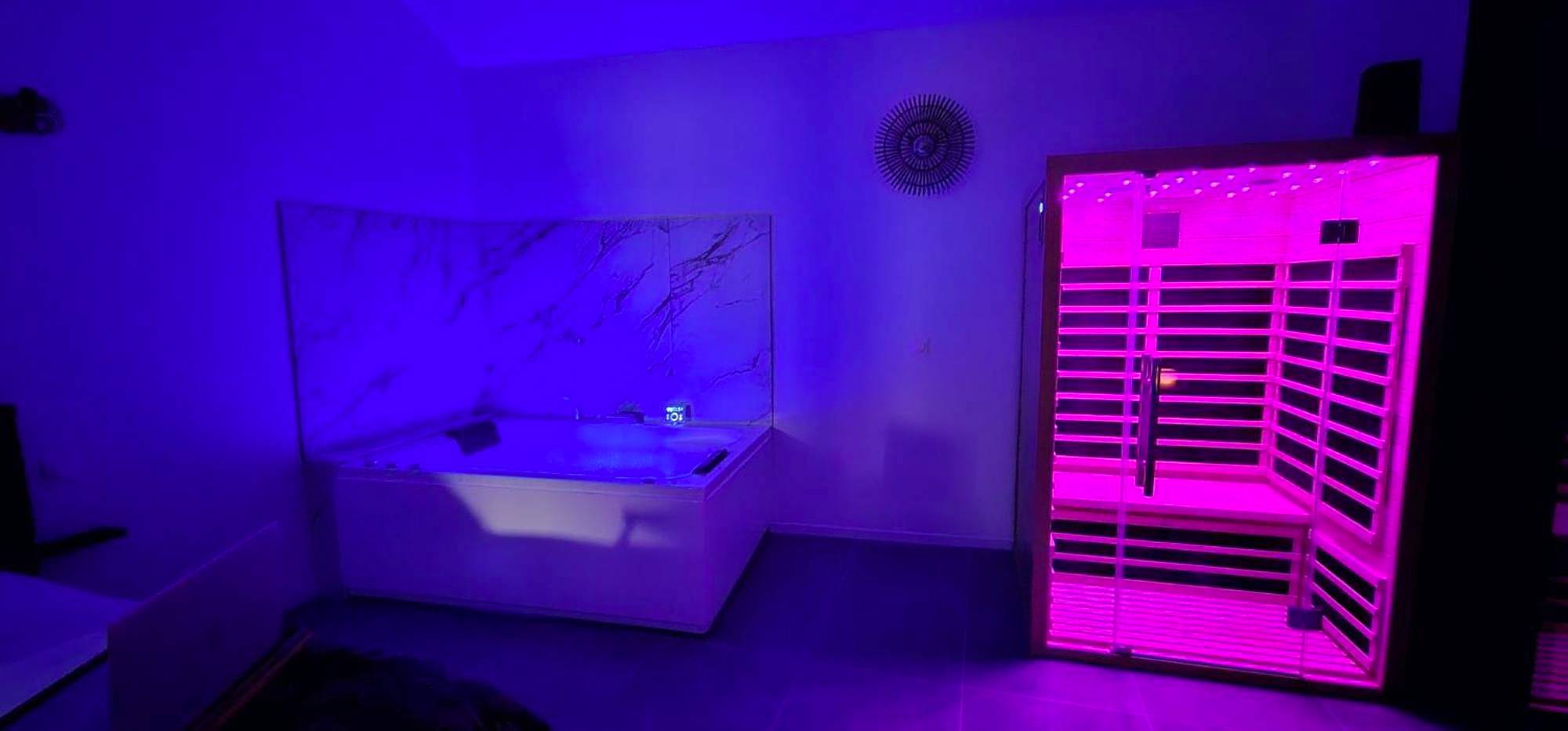 Photo du logement - Maisons Plaisir & Pulsion Spa Sauna Privé
