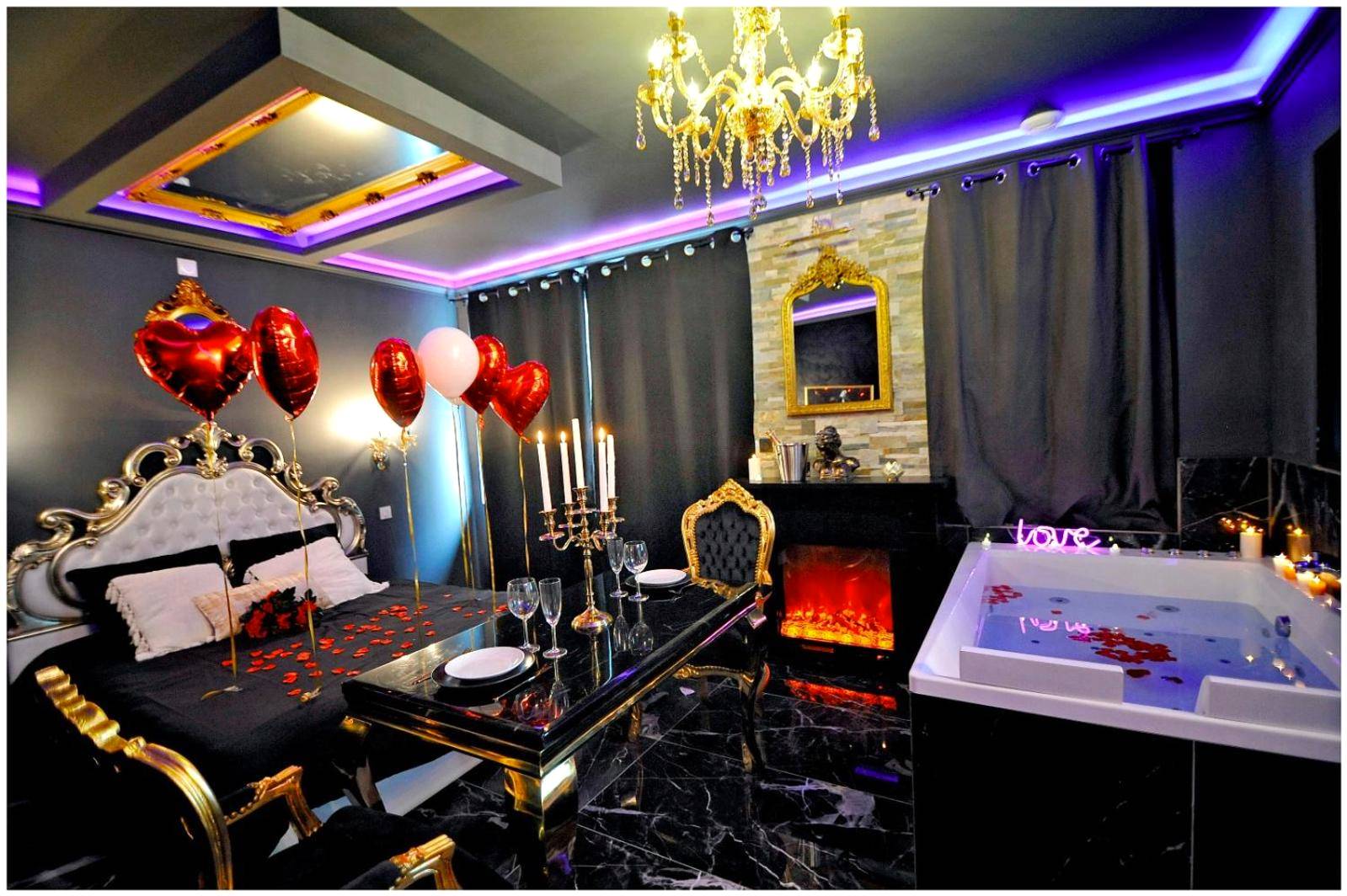 Suite avec jacuzzi, lit baroque et cheminée - Love Room Bourgoin - Jallieu - La majestueuse, SPA XXL, Day use, Suite de...