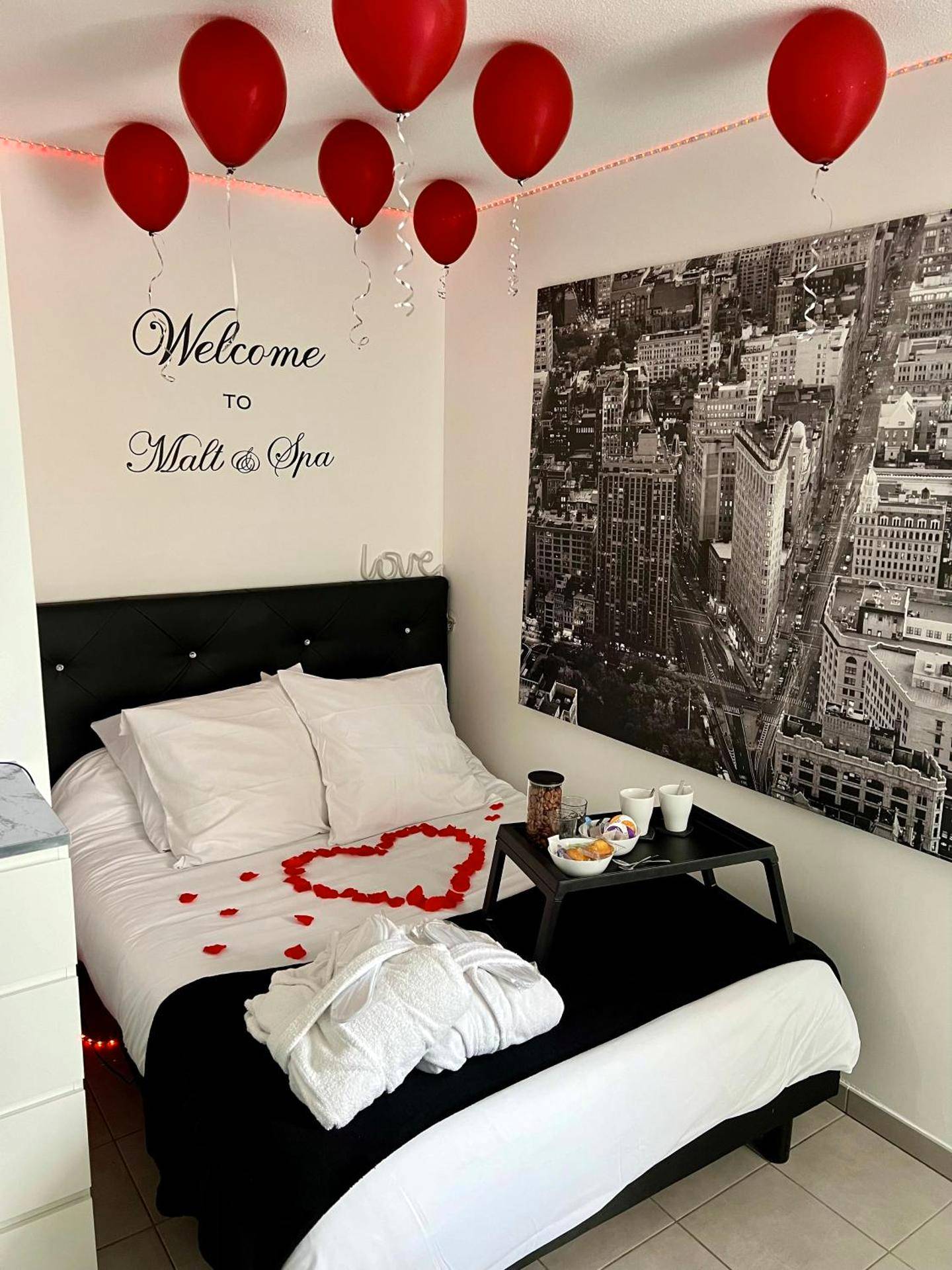 Photo du logement - Love room Malt&SPA jacuzzi privatif - Bourgoin - Jallieu