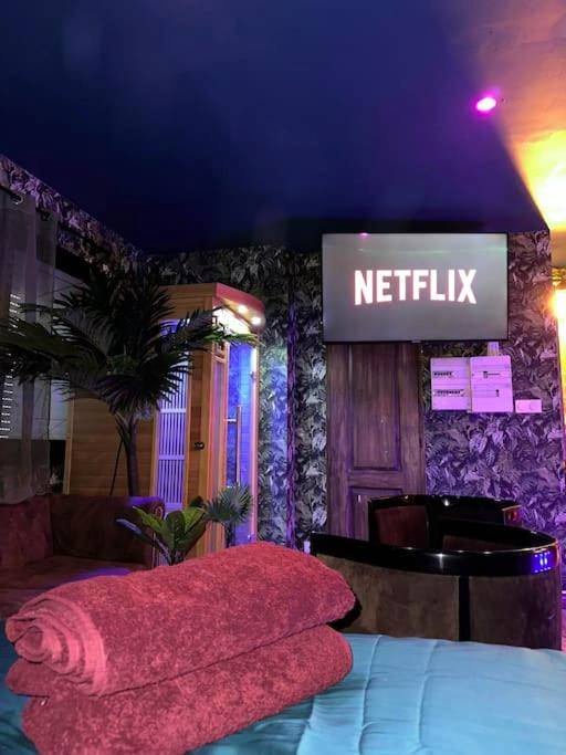 Photo du logement - Marbella Logement privatif - Jacuzzi - Sauna