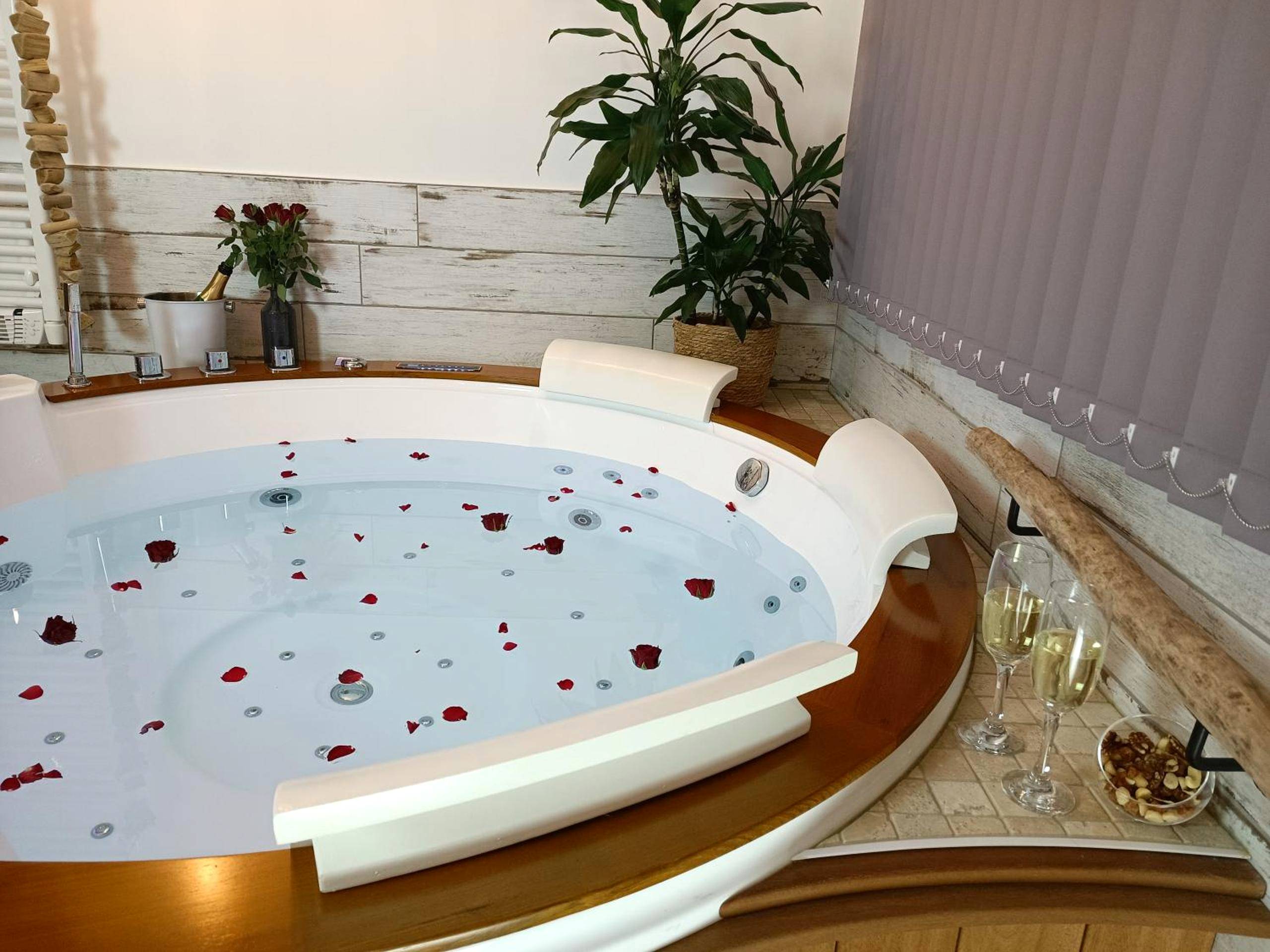 Photo du logement - Le Maréchal Duplex - Appartement avec Jacuzzi - CAEN hyper Centre - Caen