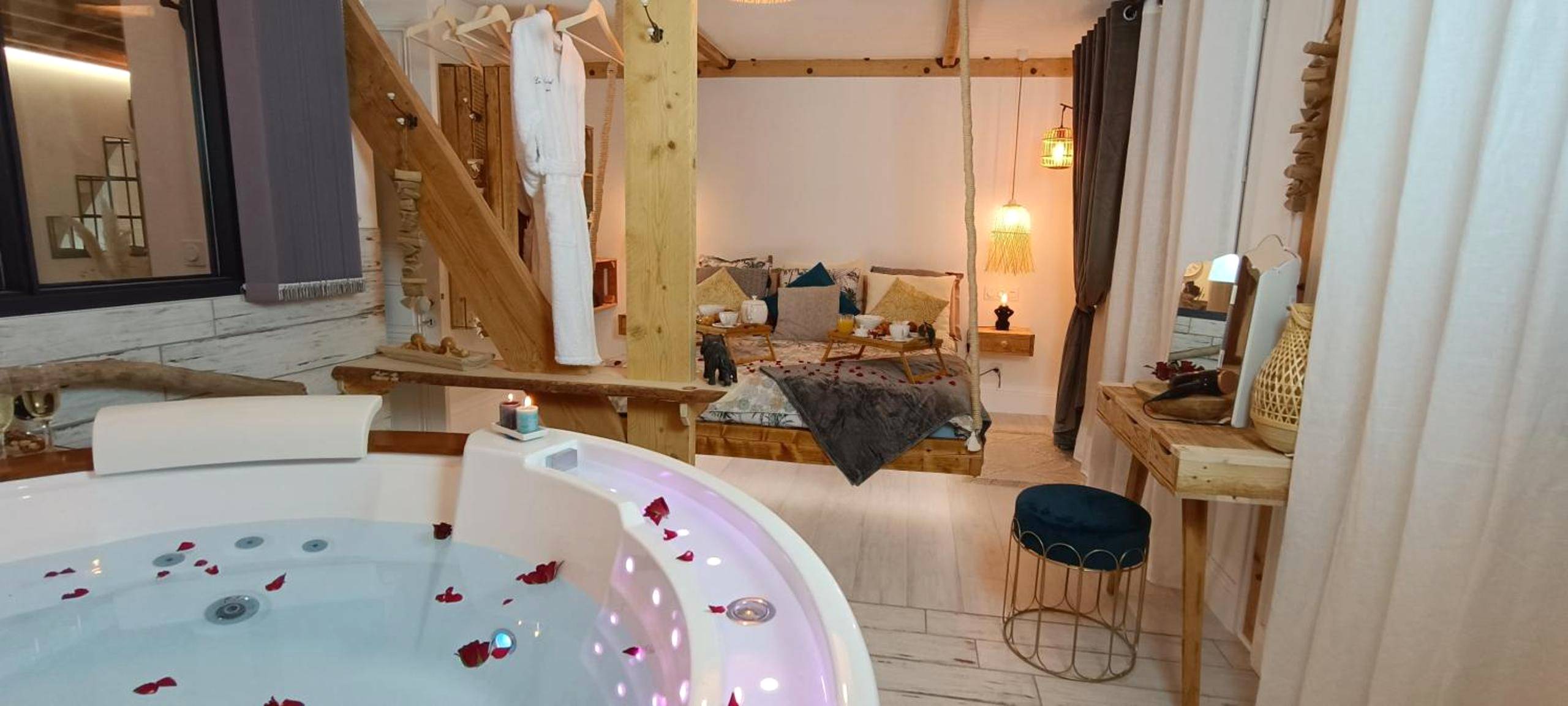 Photo du logement - Le Maréchal Duplex - Appartement avec Jacuzzi - CAEN hyper Centre - Caen